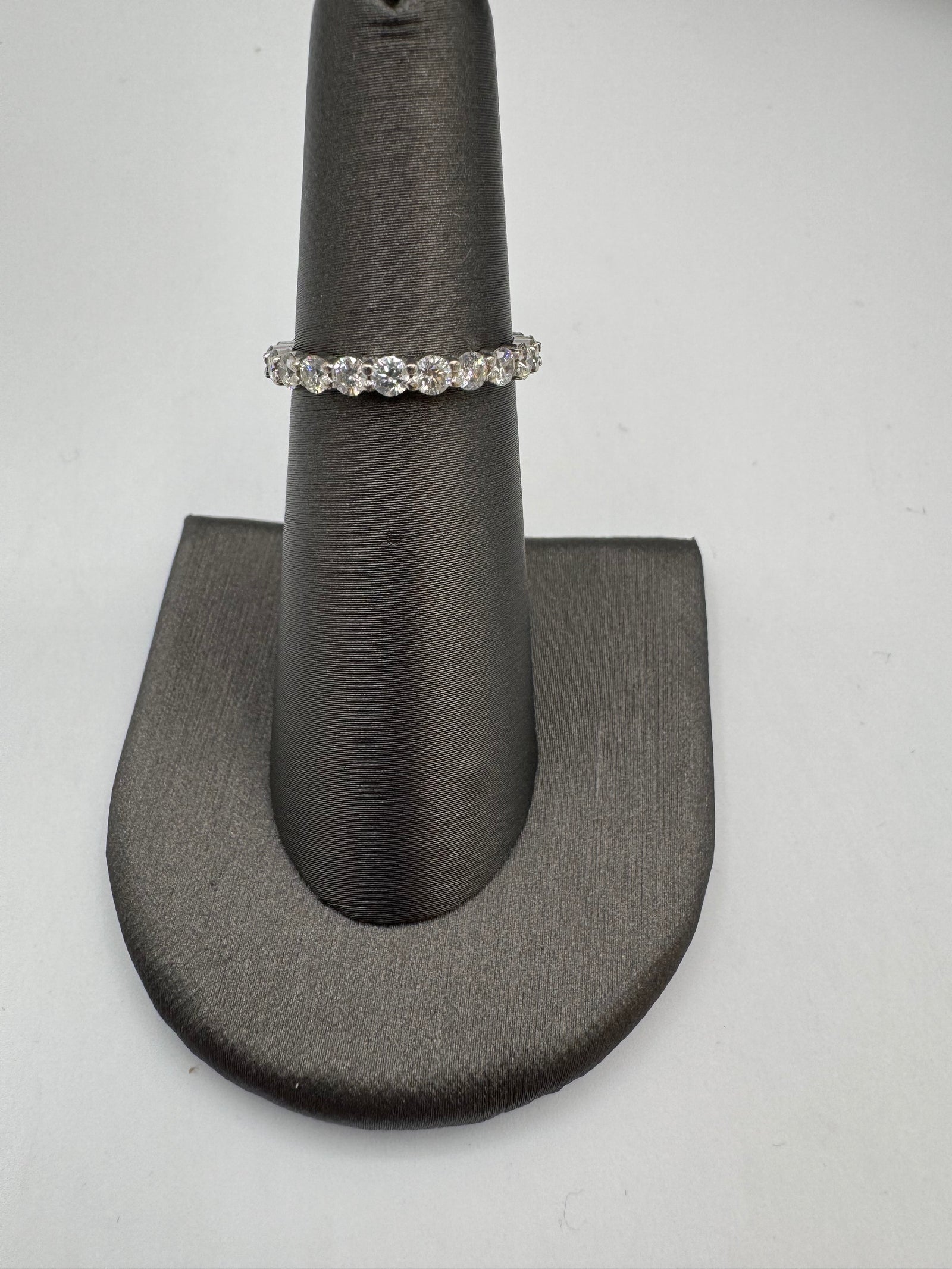 Jacoje 2.5mm Diamond Ring-Size 5.5 (OVERSTOCK)