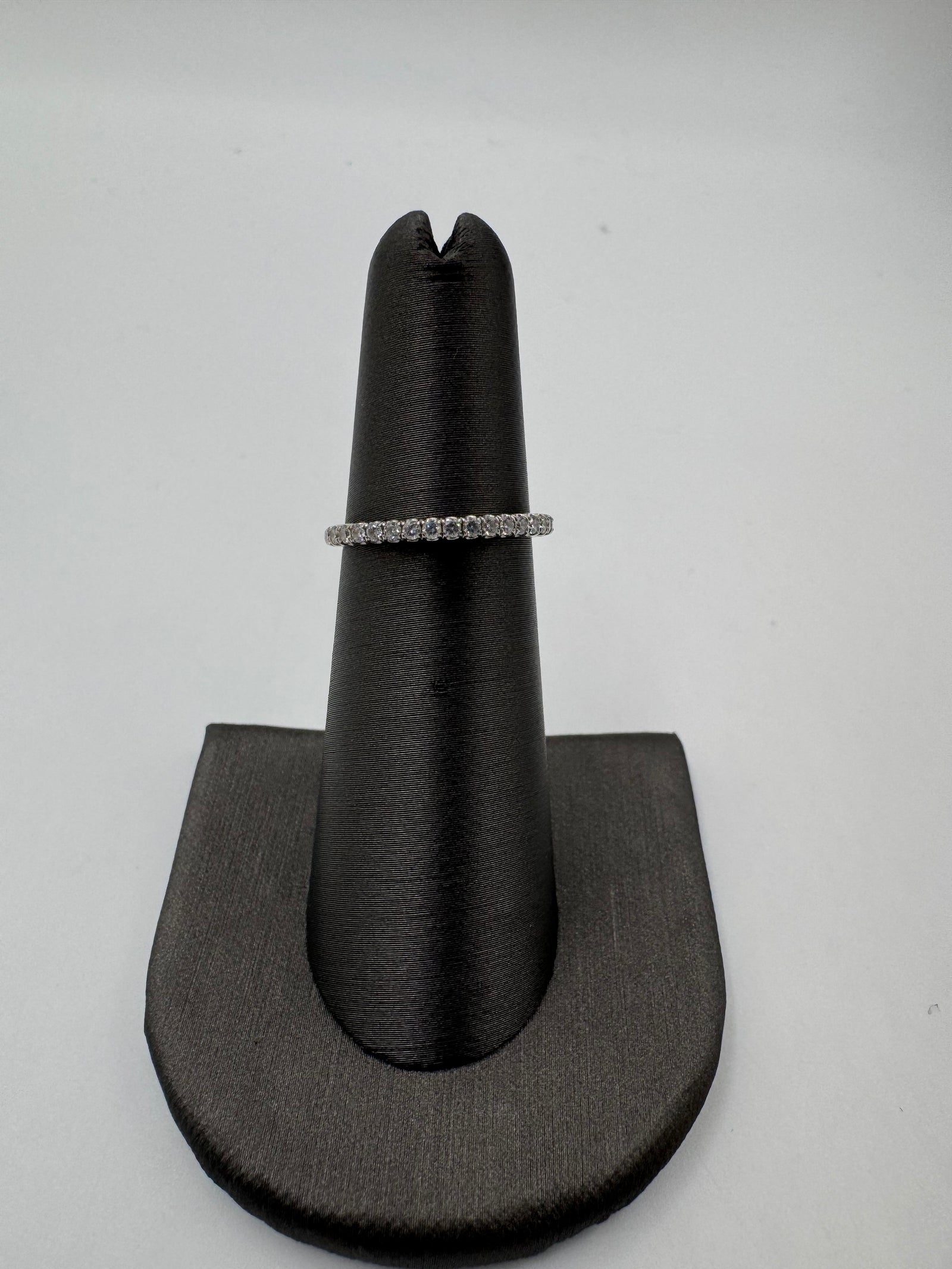 1.8mm Diamond Ring-Size 5