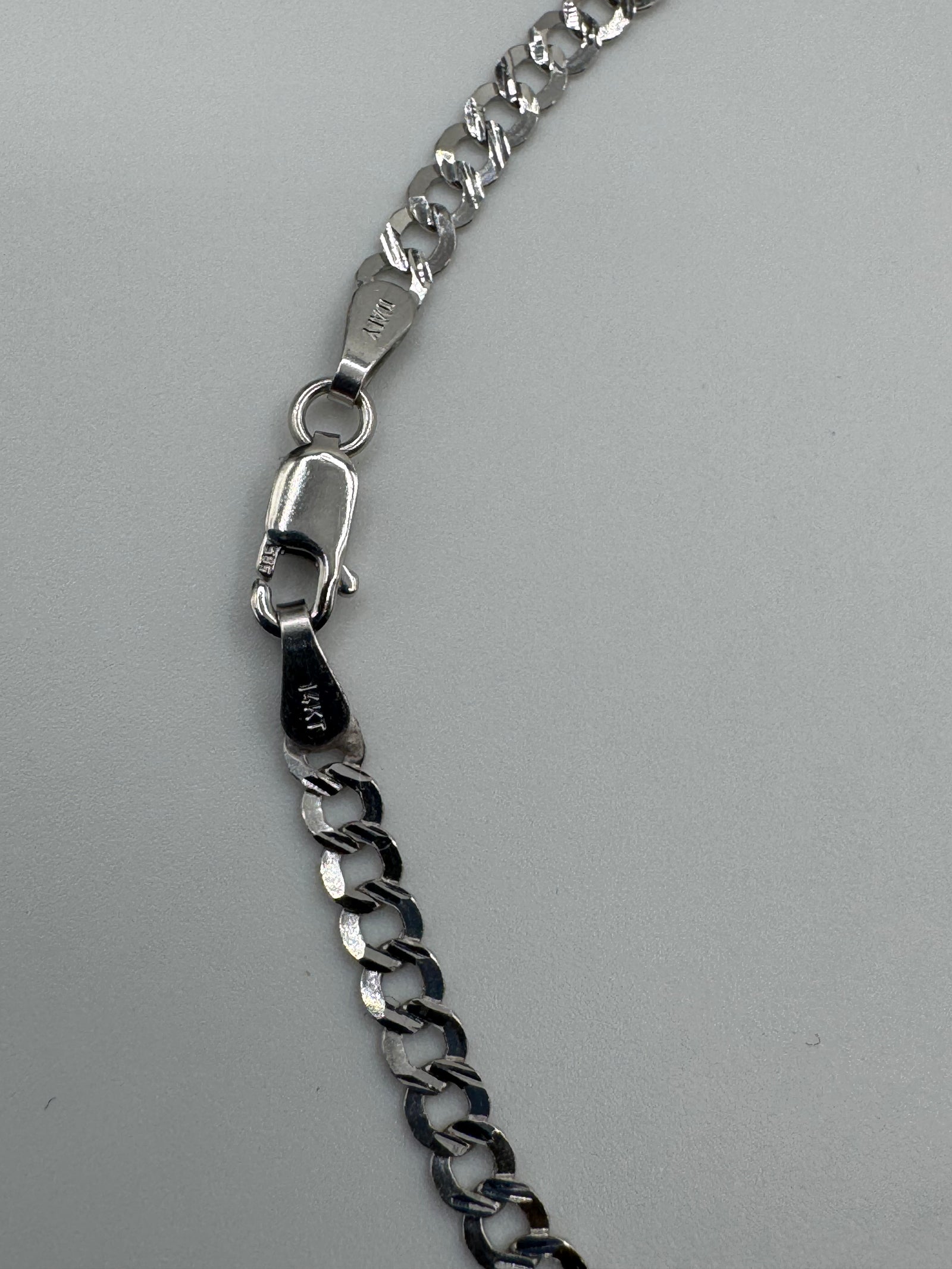 3mm Flat Curb Anklet 9.5 inches (DIAMOND CUT)