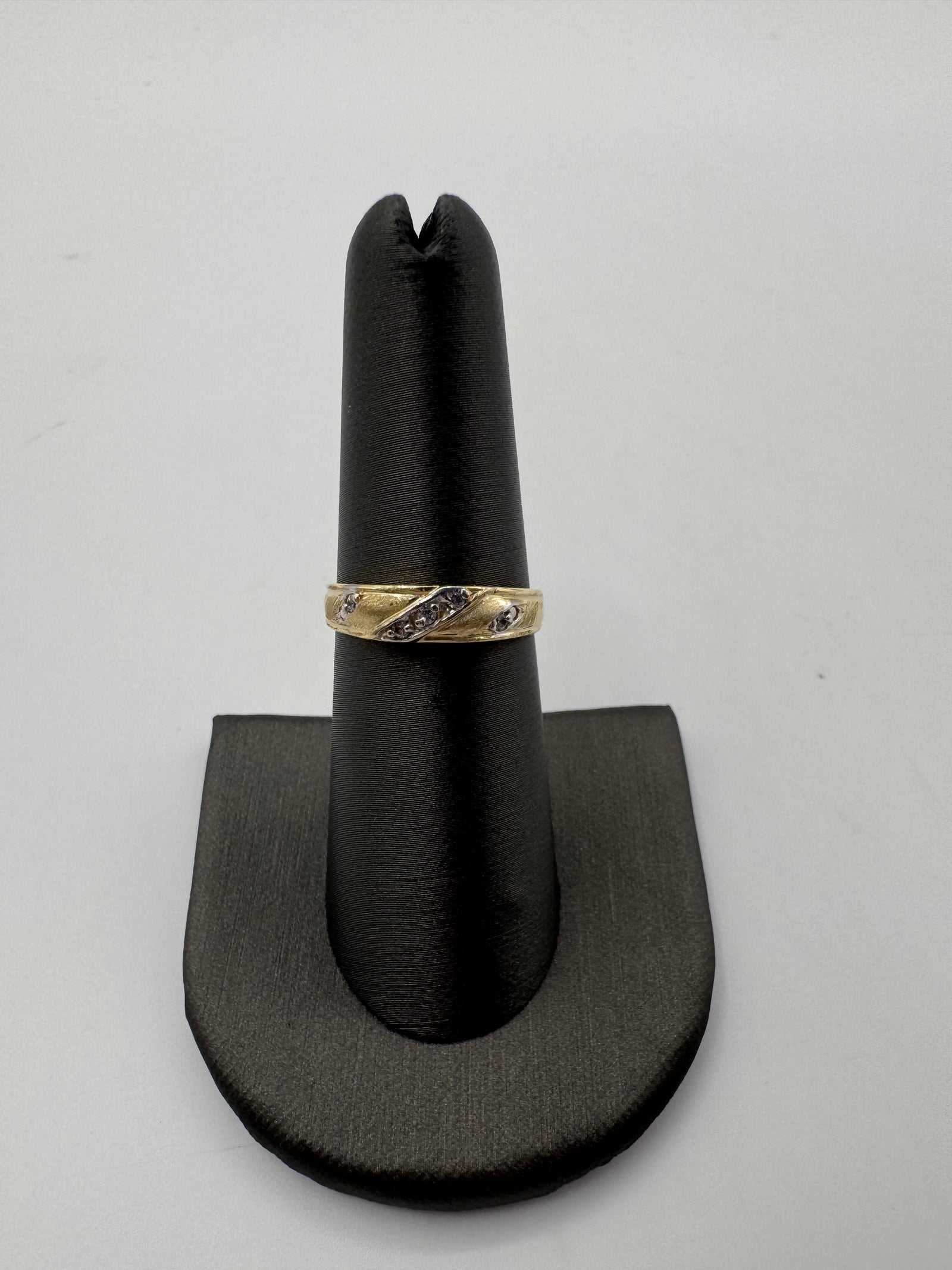 4.5mm Gold Ring-Size 7