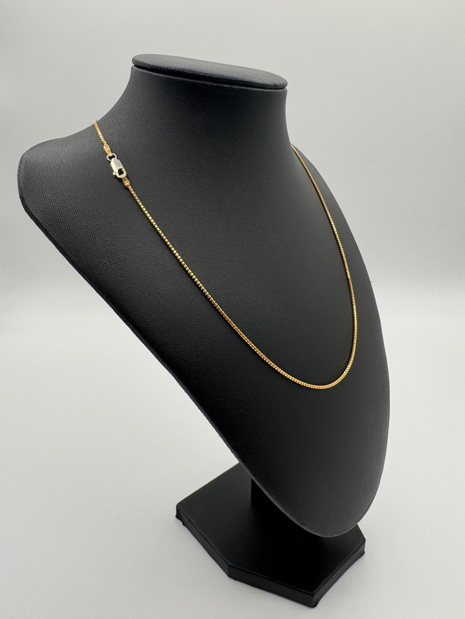 1.7MM BOX CHAIN 18.5 INCHES (22KT W/ 10KT CLASP)