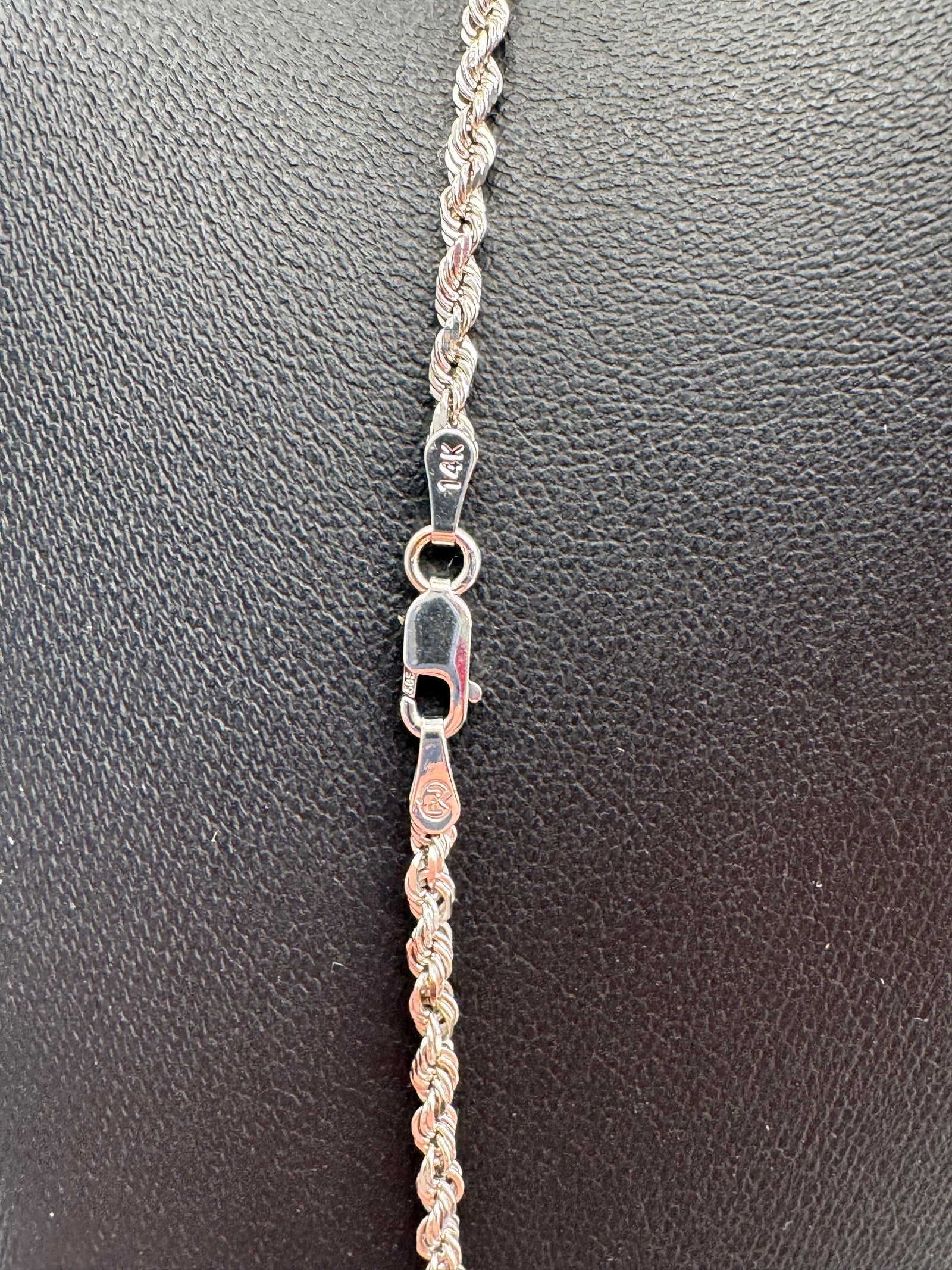 2.5mm Rope Chain 22 inches (DIAMOND CUT)