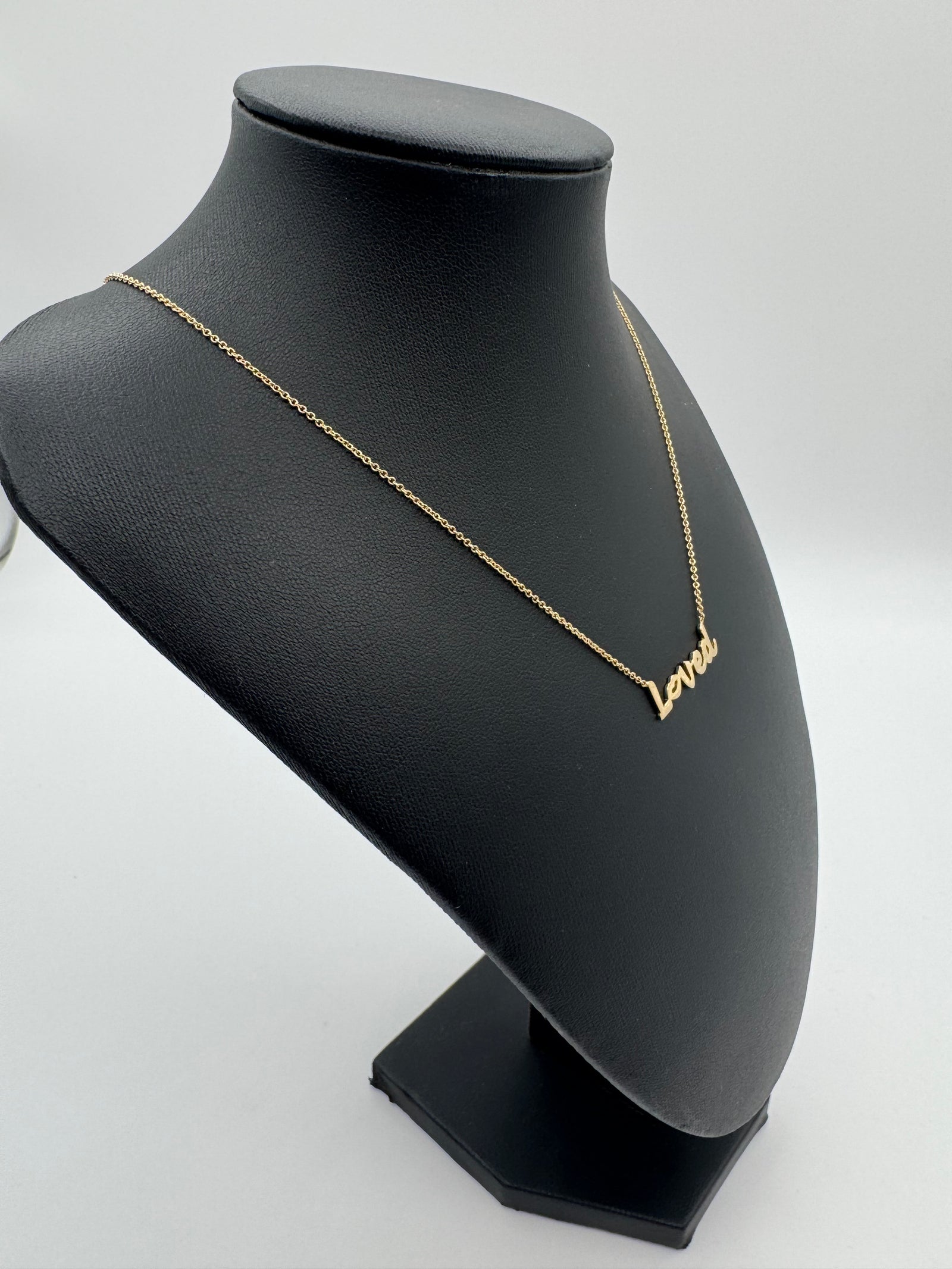Jacoje Loved (LIPS) with Rolo Chain 18 inches-OVERSTOCK