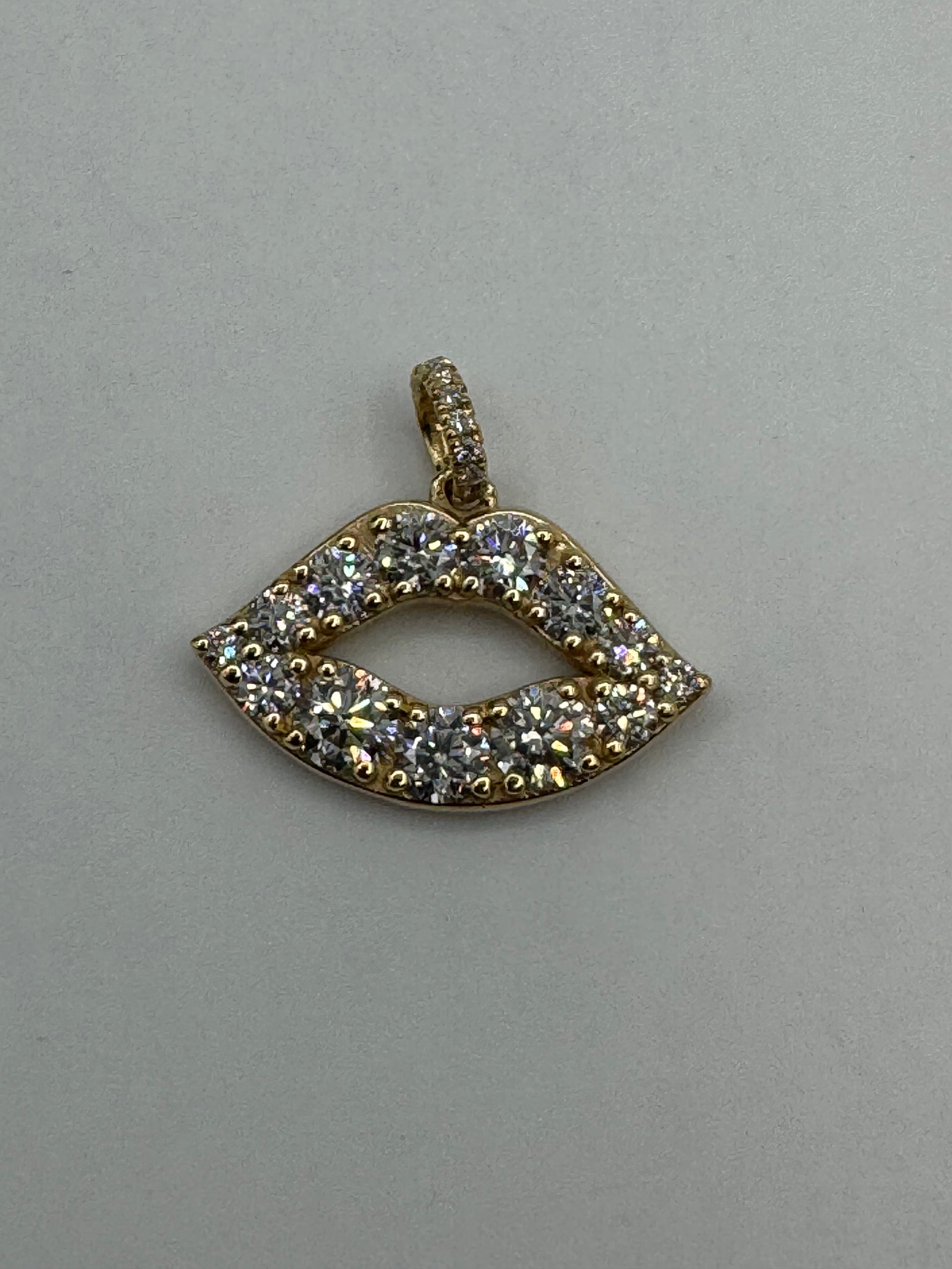 Jacoje Mini Diamond Lips (JACOJE STAMPED) OVERSTOCK