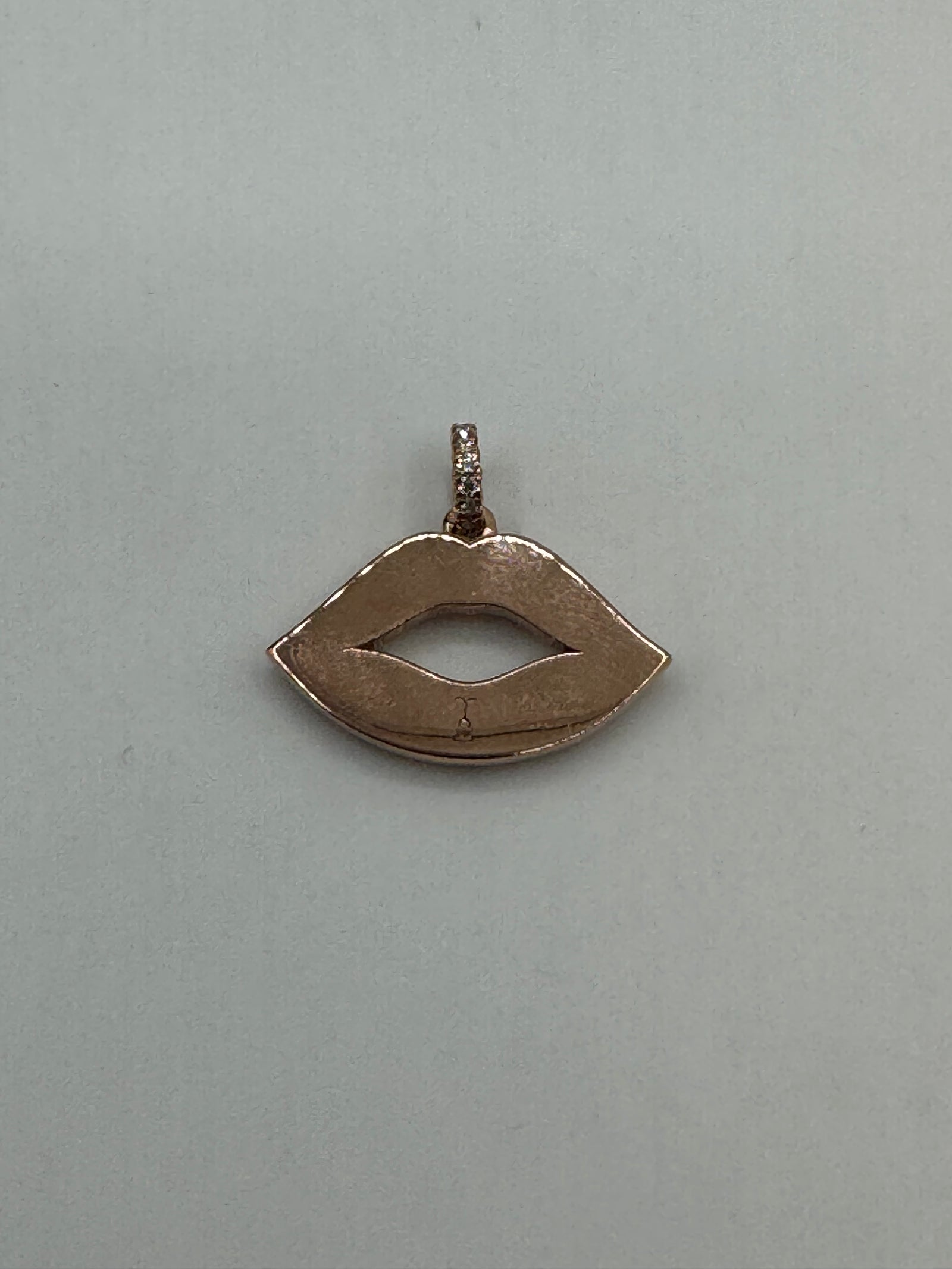 Jacoje Tiny Diamond Lips (JACOJE STAMPED) OVERSTOCK