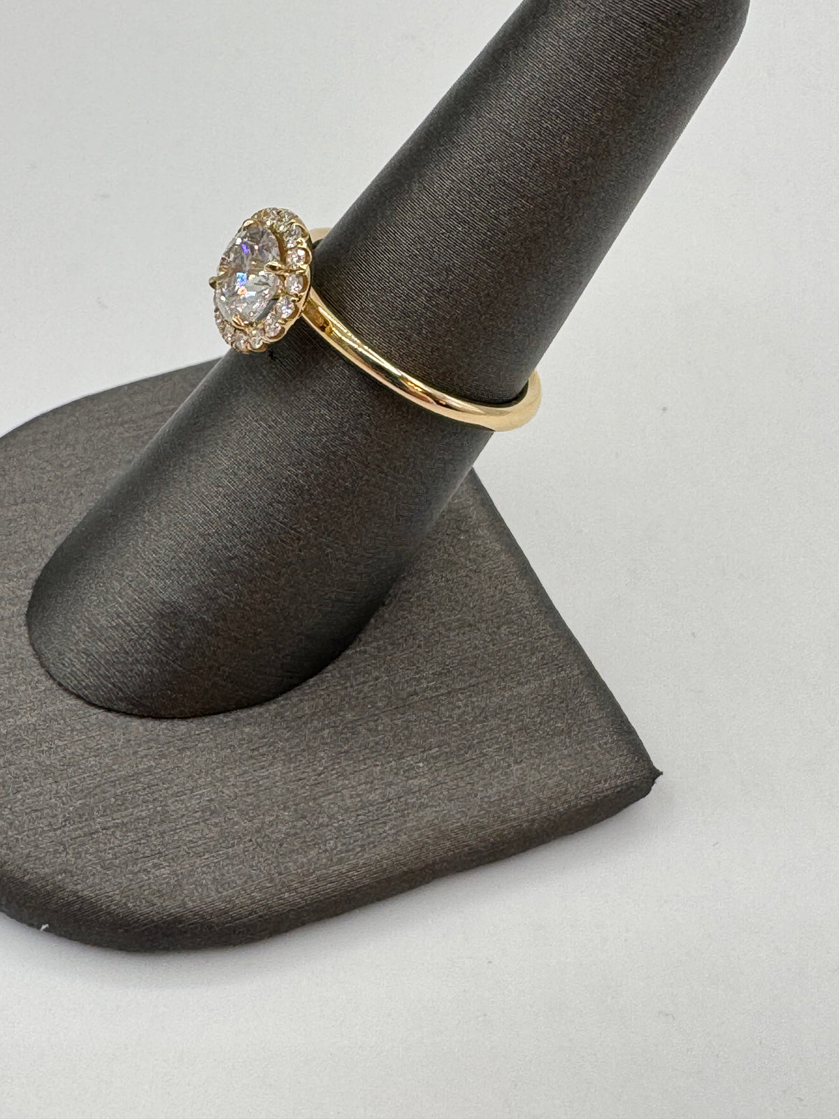 DIAMOND HALO RING (LAB DIAMOND) BRAND NEW JACOJE SAMPLE