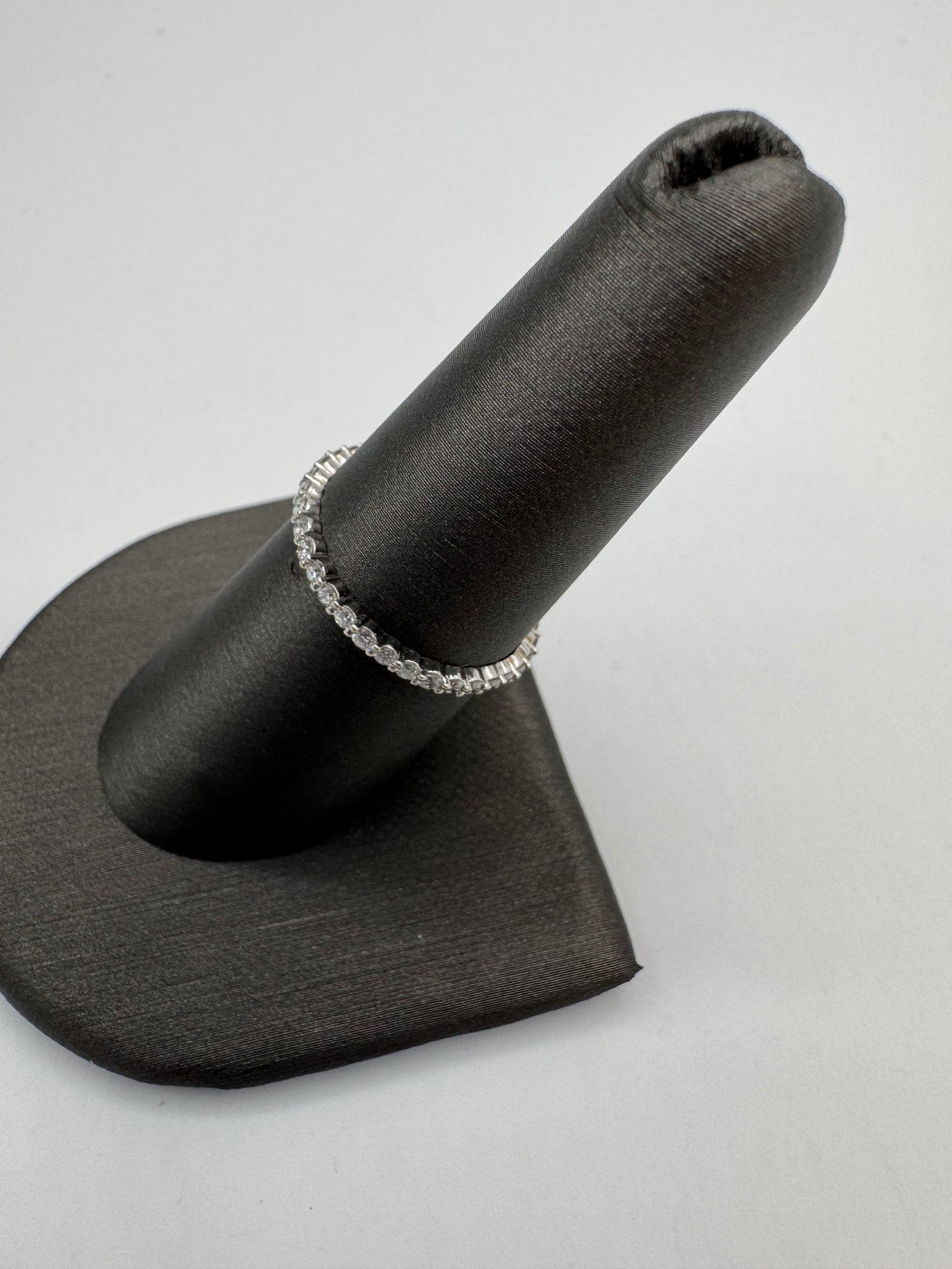 Jacoje 1.5mm Diamond Ring-Size 5.5 (OVERSTOCK)