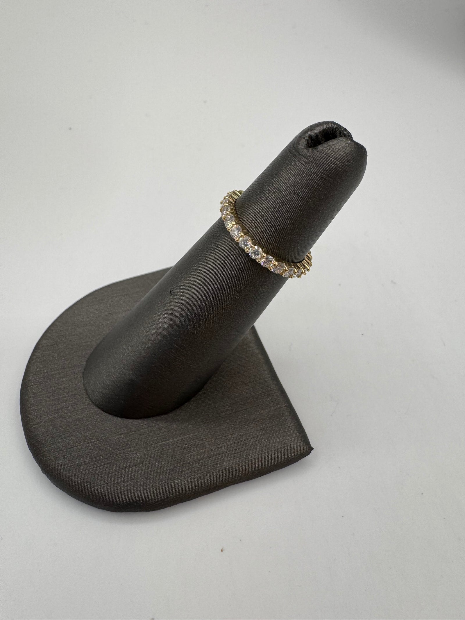 Jacoje 2.5mm Diamond Ring-Size 4 (OVERSTOCK)