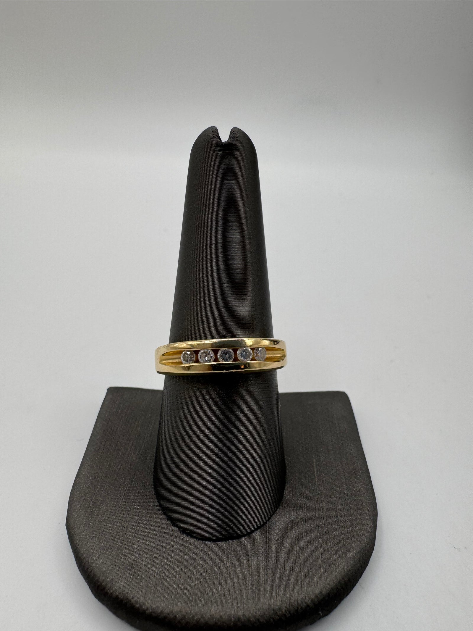 5mm Diamond Ring-Size 8.5