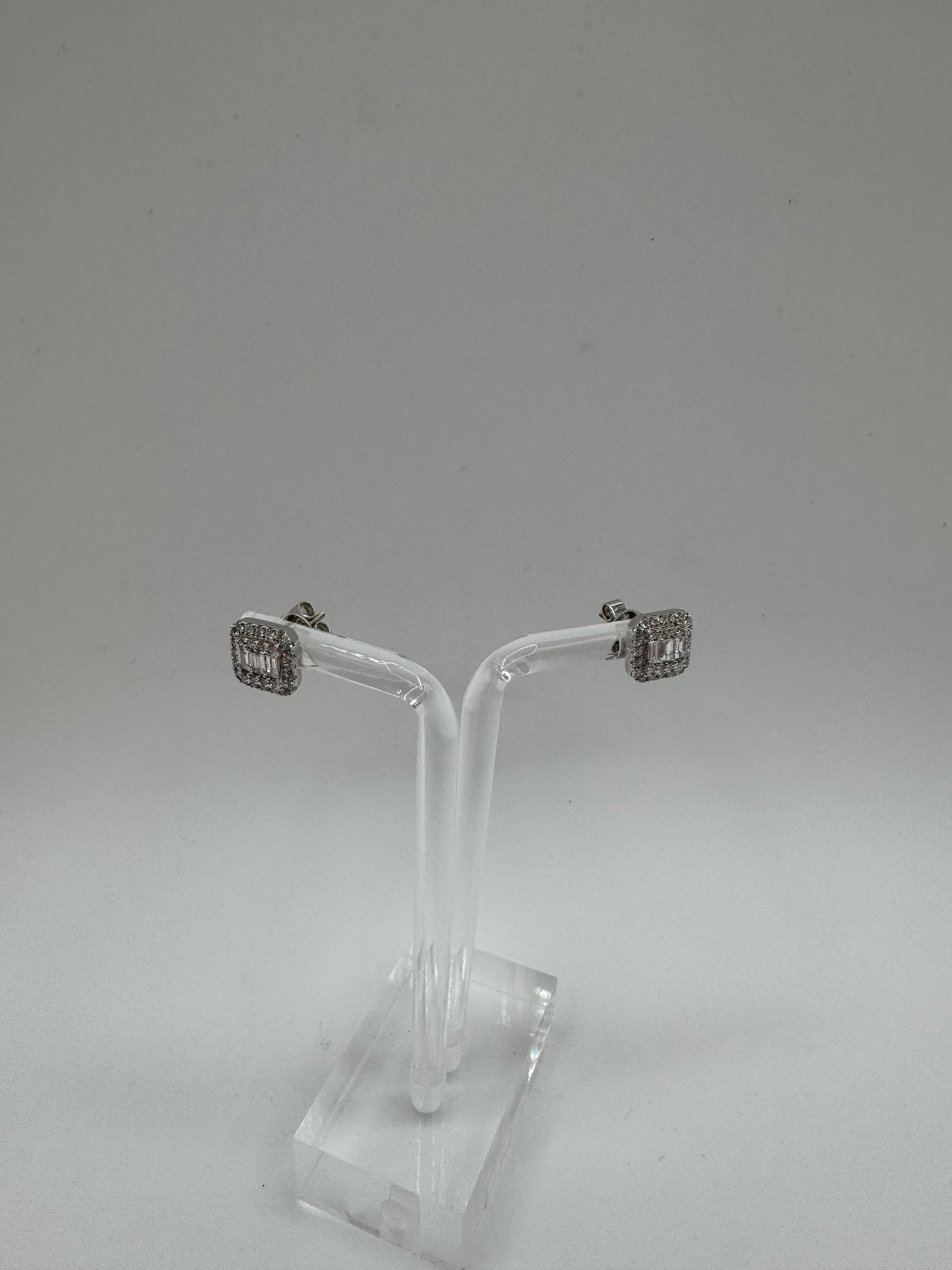 DIAMOND EARRINGS (NATURAL DIAMONDS)