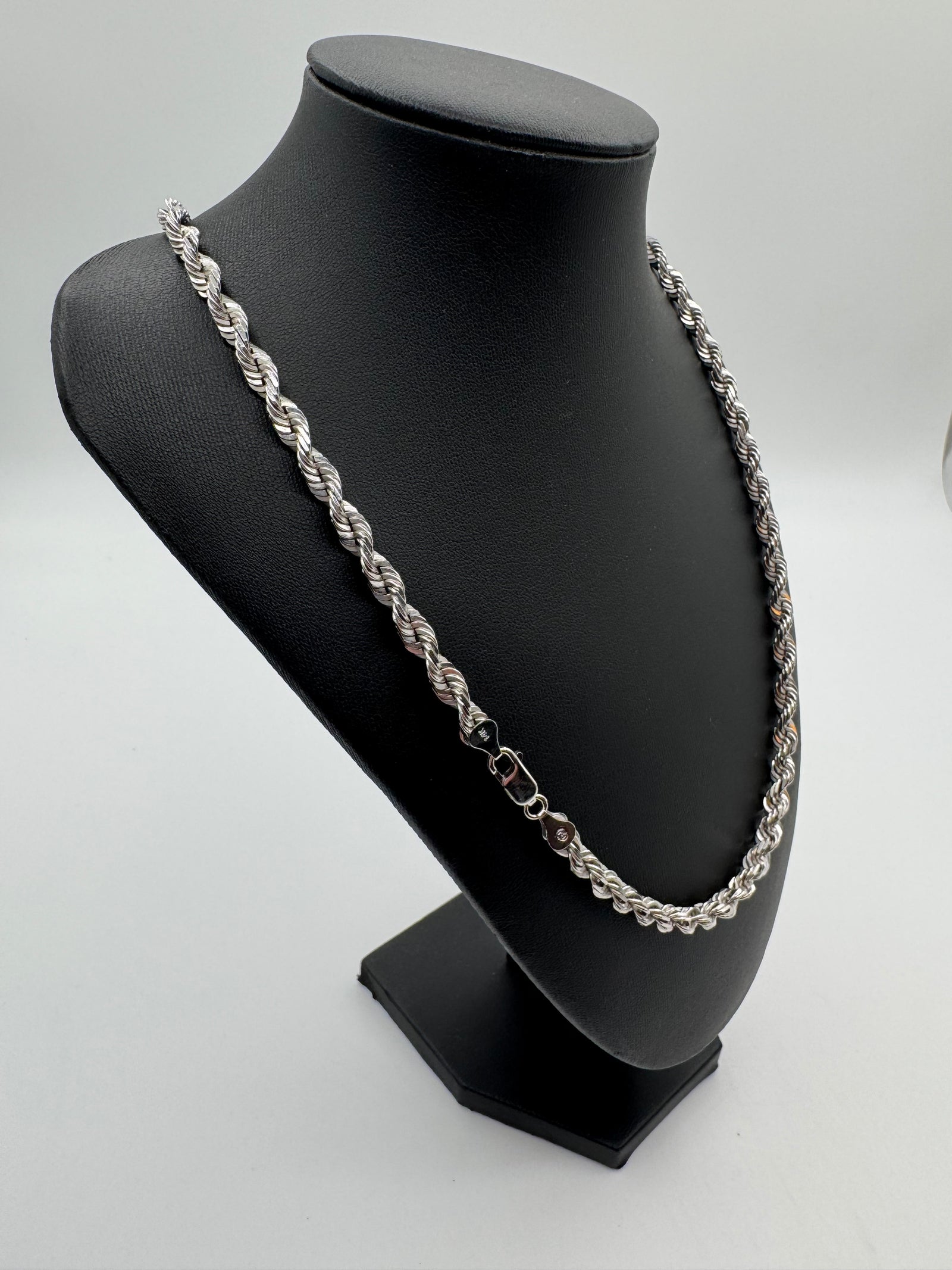 6mm Rope D/C Chain 22 inches (PERU)