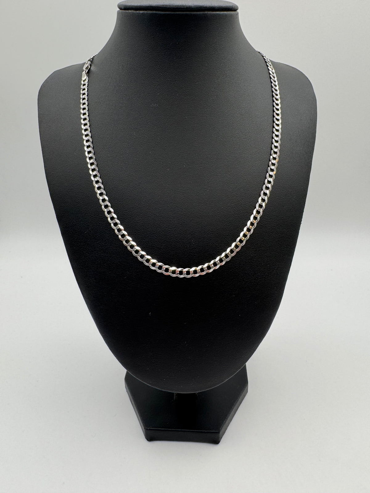 4.5MM Flat Curb Chain 22 inches