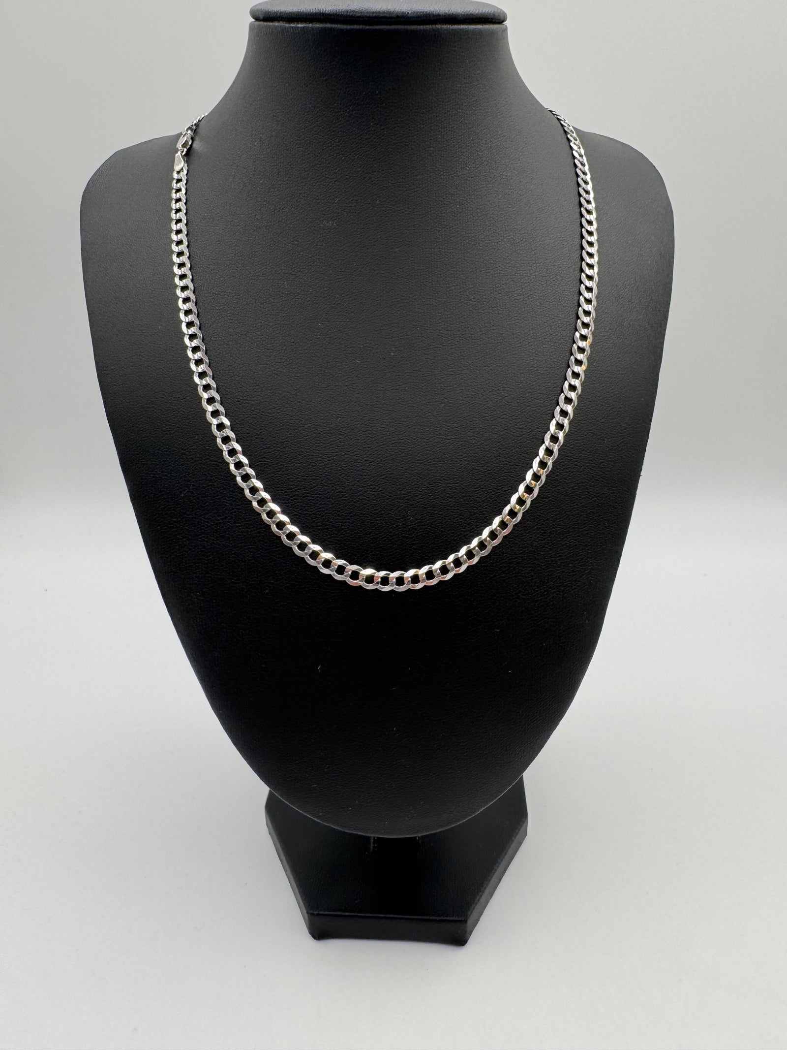 4.5MM Flat Curb Chain 22 inches