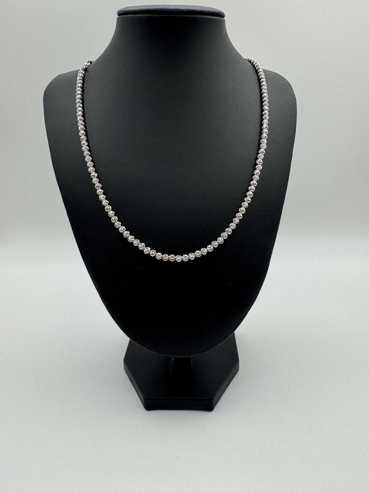 4mm Moon Cut Chain 22 inches