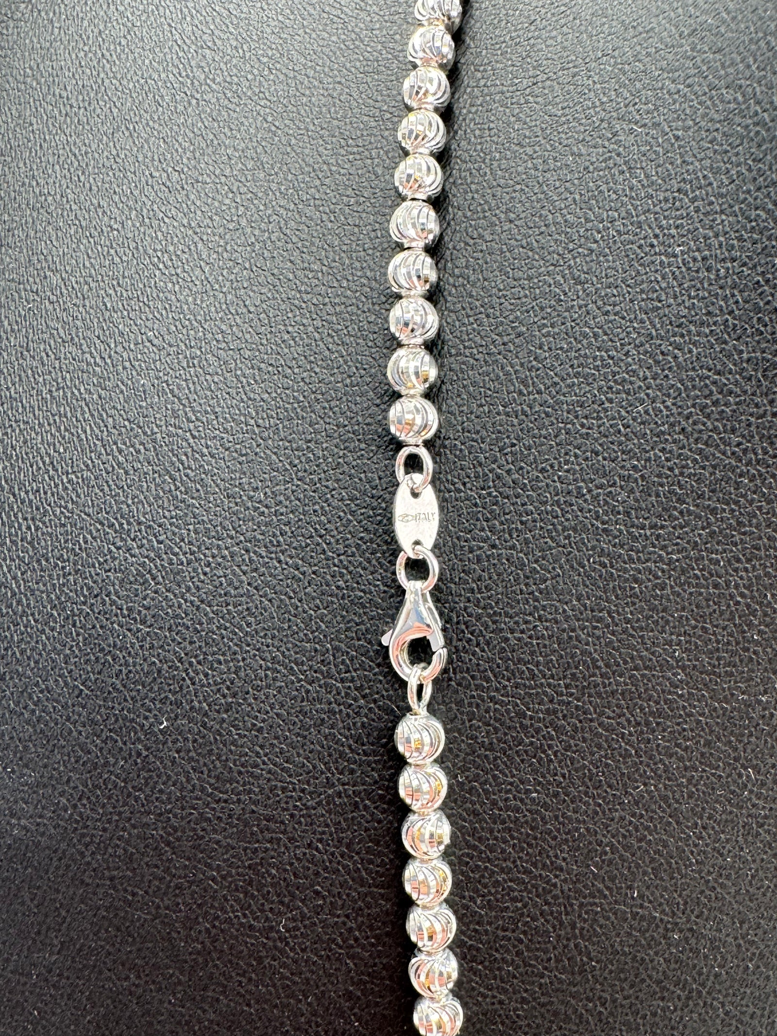 4mm Moon Cut Chain 22 inches