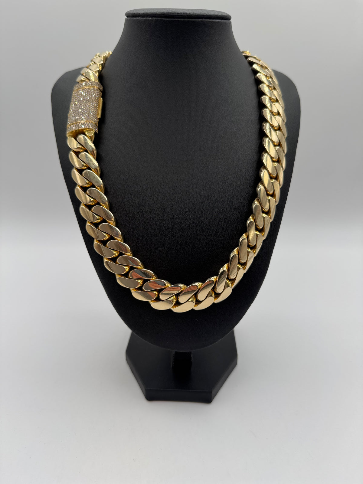 18mm Miami Cuban Link 24 inches