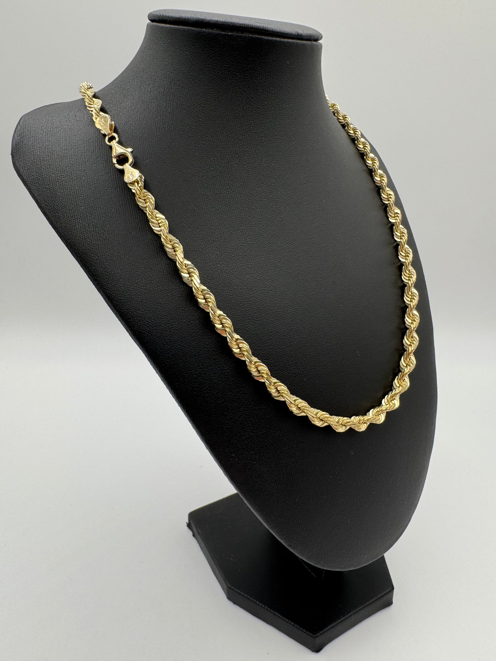 6mm Rope Chain 22 inches (DIAMOND CUT)