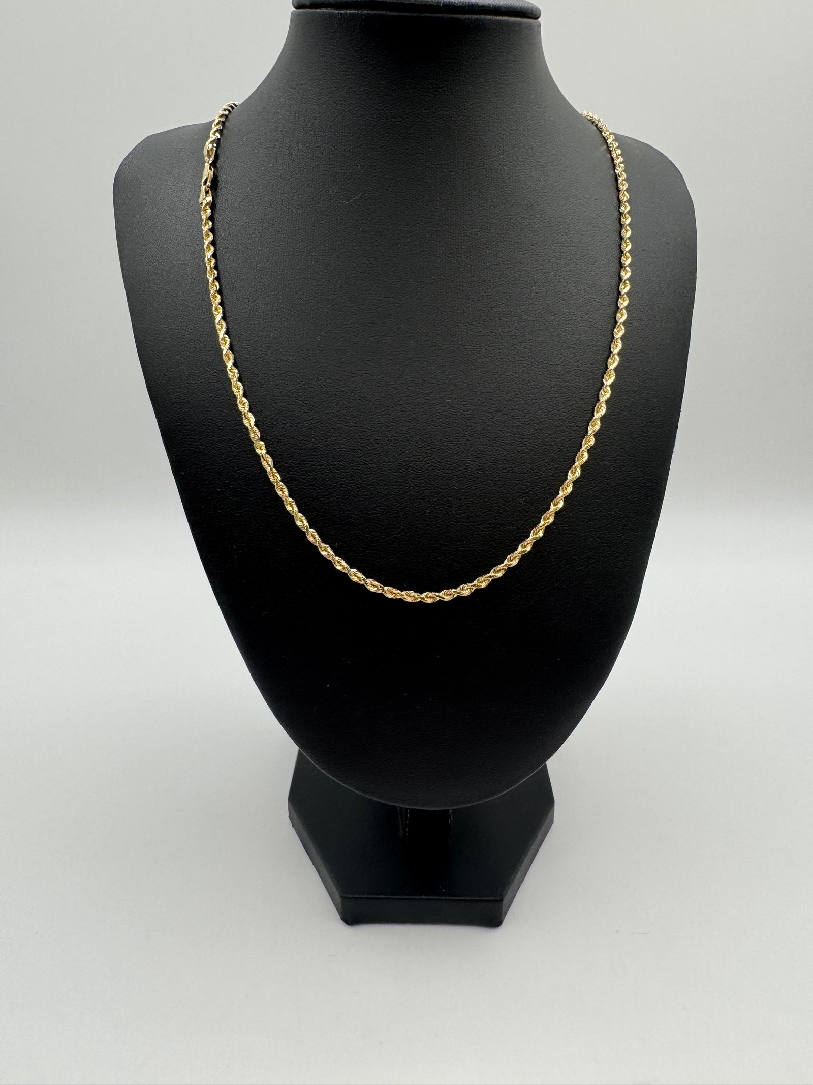 2.5mm Rope Chain 22 inches (DIAMOND CUT)