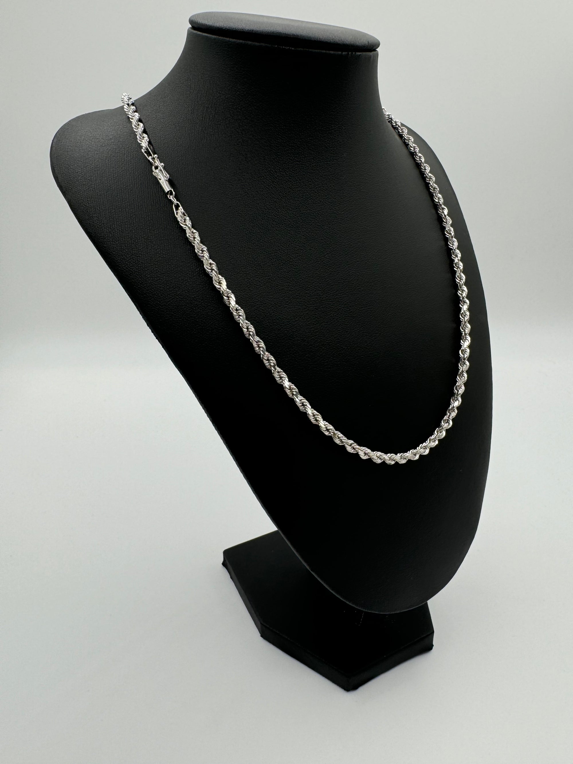 4mm Rope Chain 22.25 inches (DIAMOND CUT)