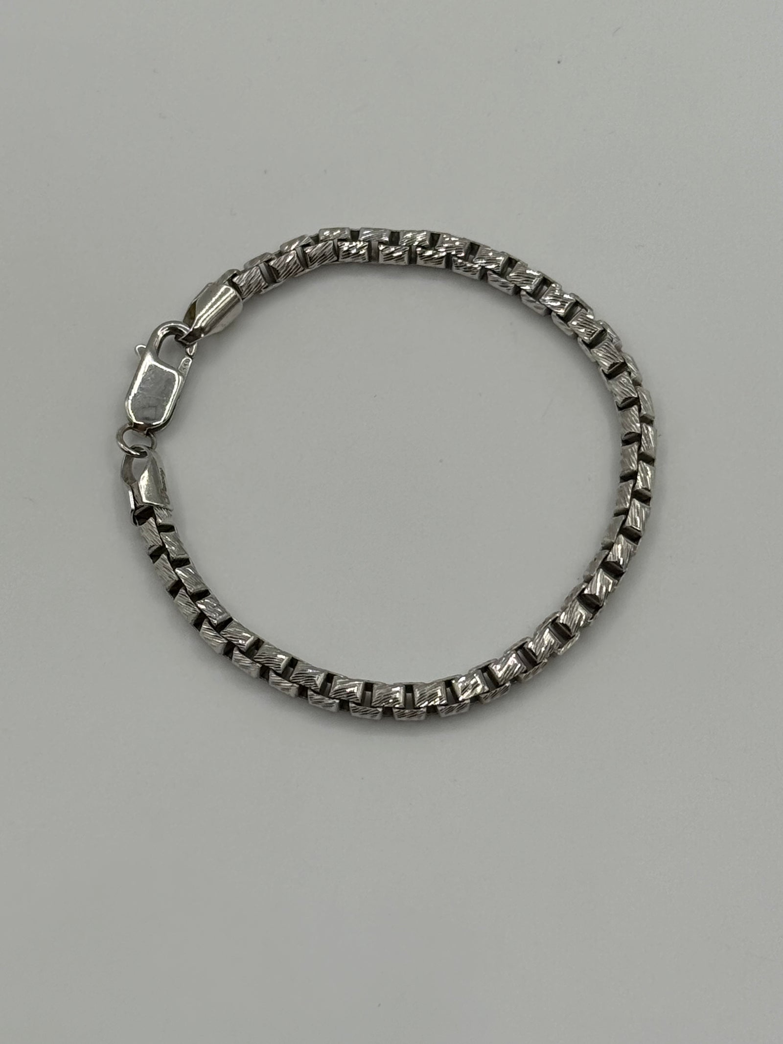 4mm Box Bracelet 6.75 inches (DIAMOND CUT)