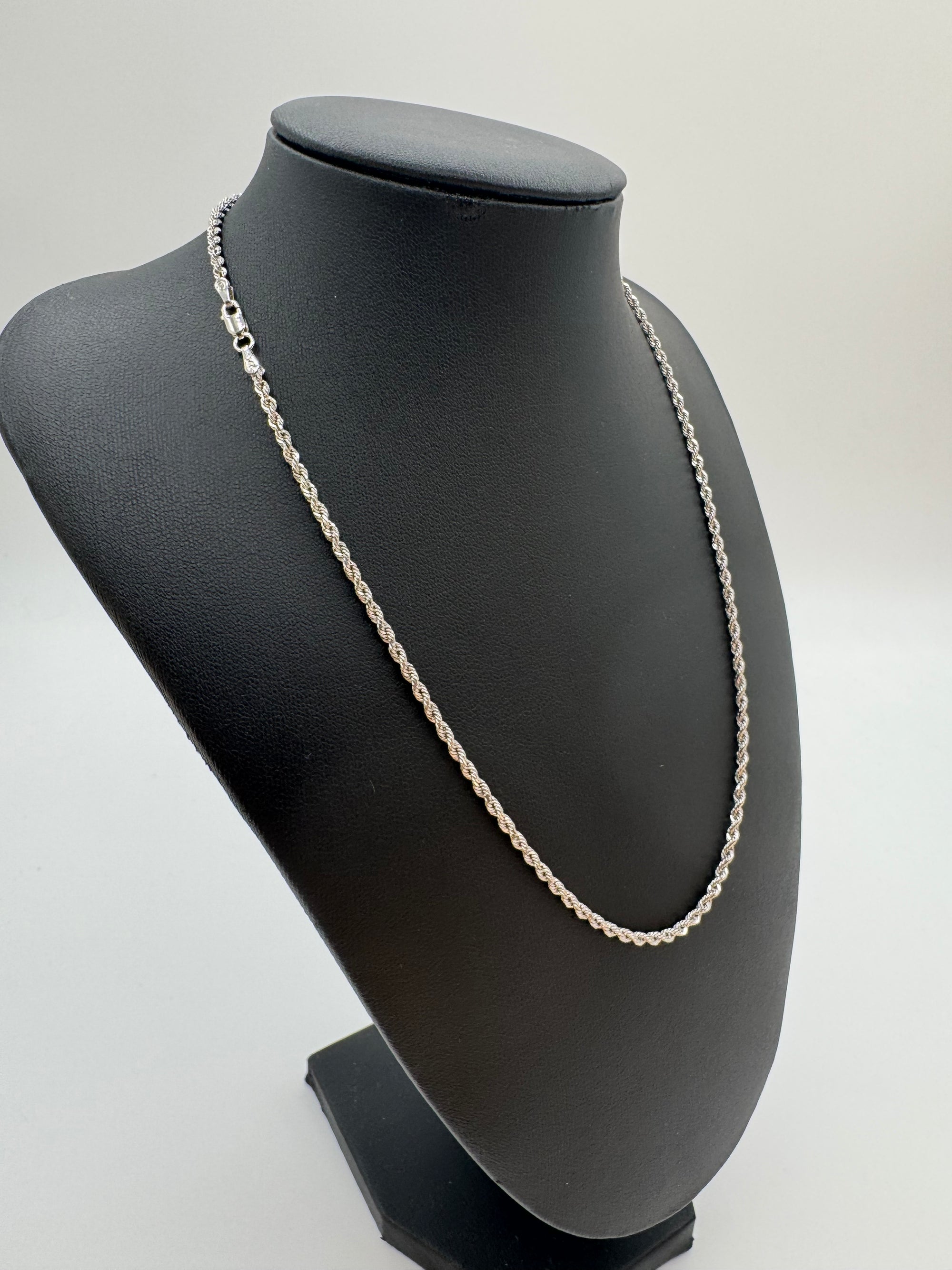 2.5mm Rope Chain 18 inches (DIAMOND CUT)