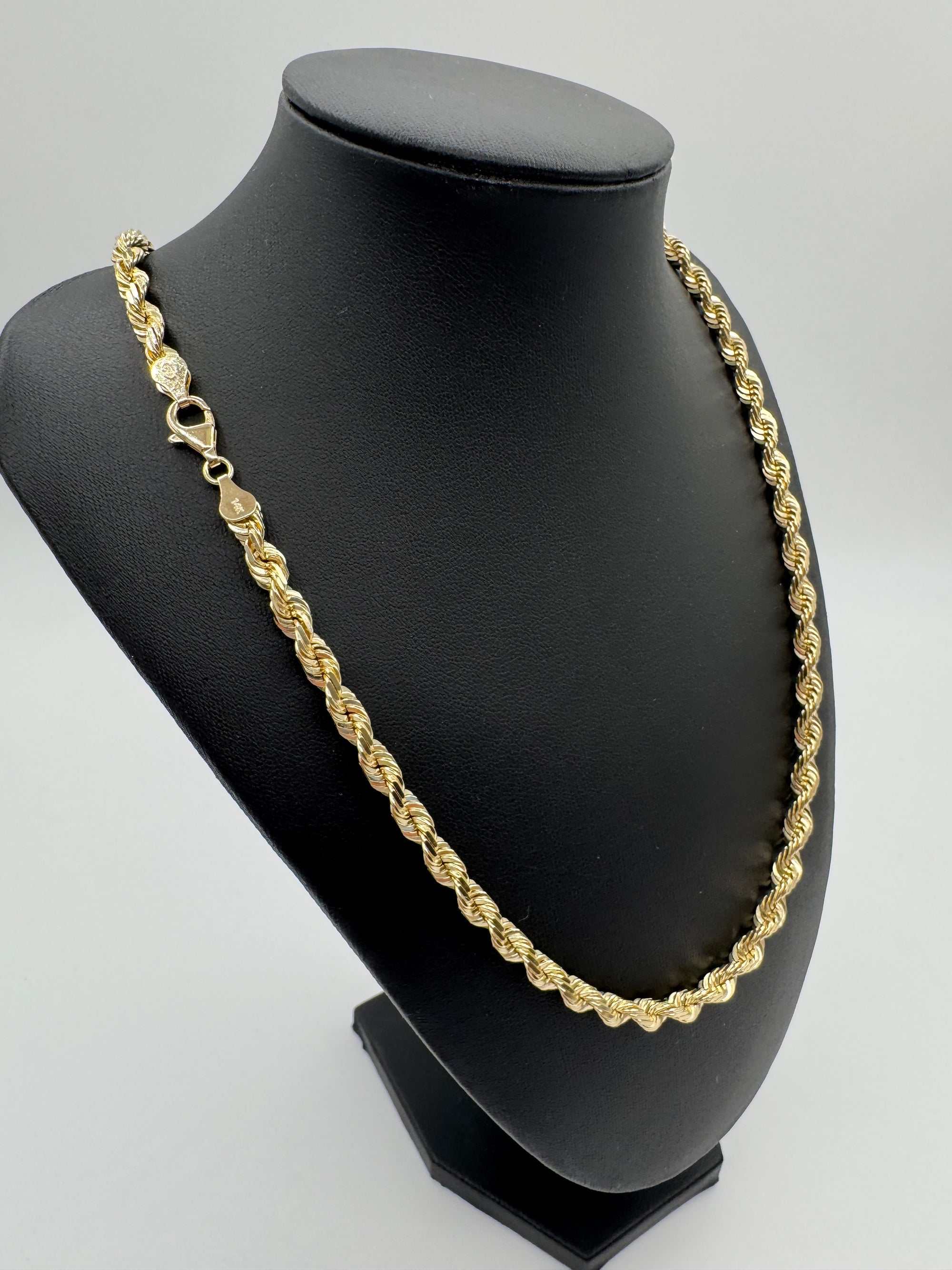 6mm Rope Chain 22 inches (DIAMOND CUT)