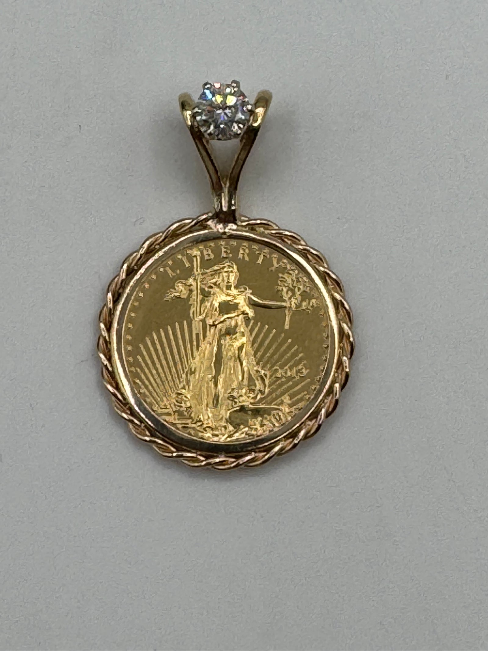 American Gold Eagle-1/4 OZ (DIAMOND BAIL)