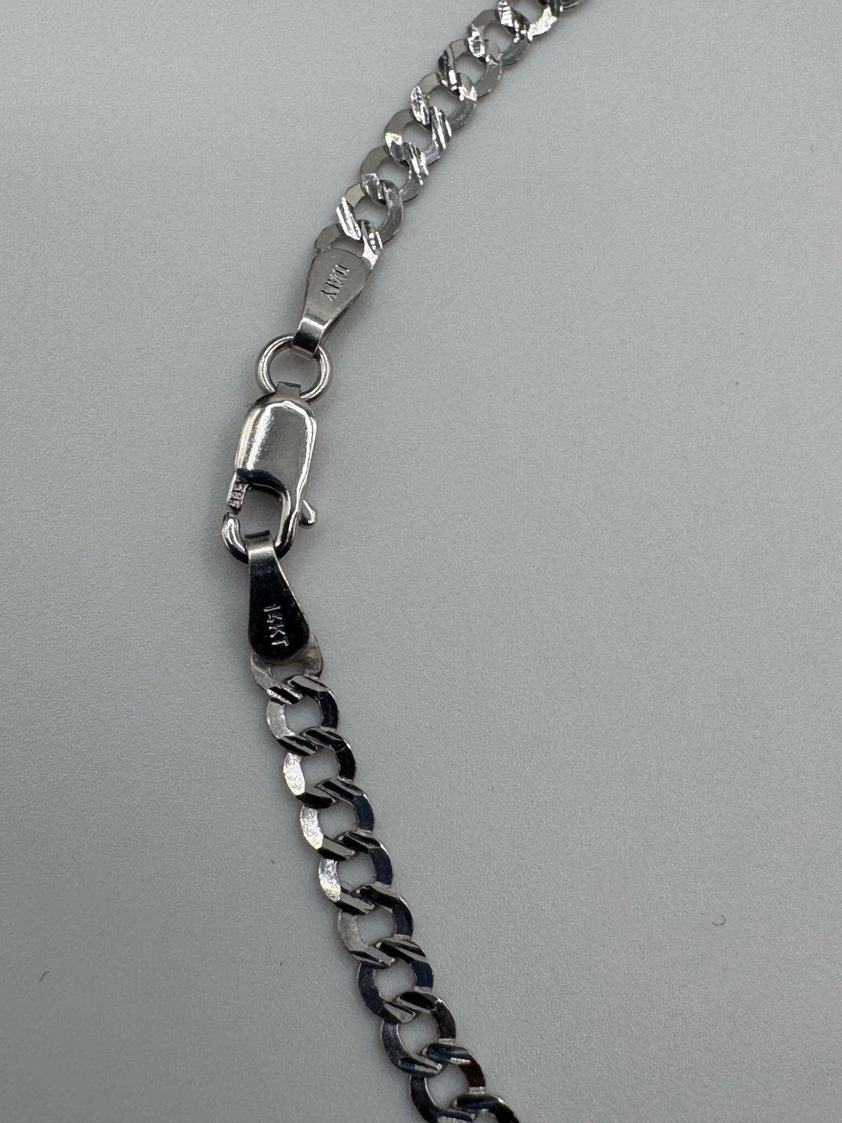 3mm Flat Curb Anklet 9.5 inches (DIAMOND CUT)