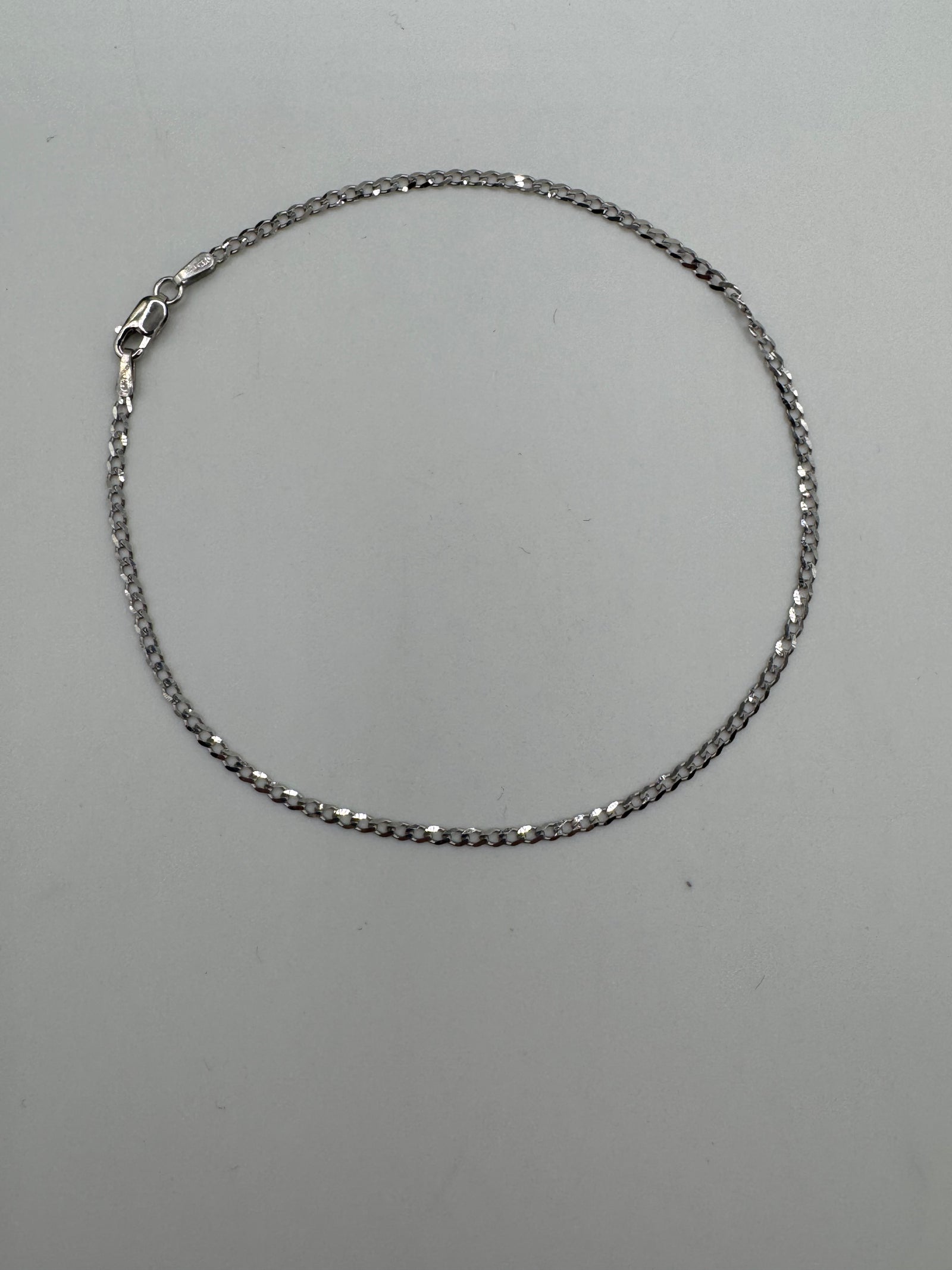 1.9mm Flat Curb Anklet 9.25 inches (DIAMOND CUT)