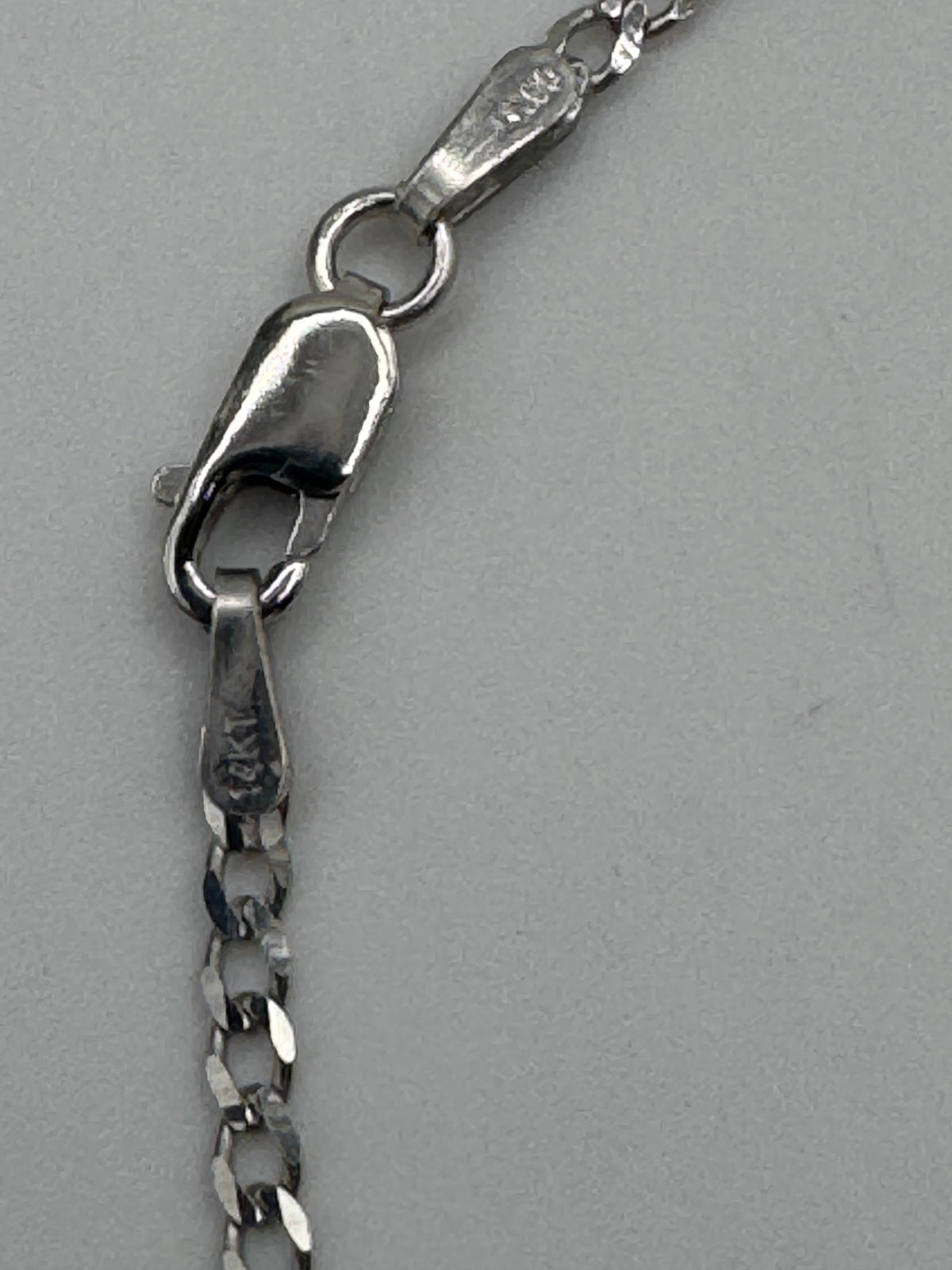 1.9mm Flat Curb Anklet 9.25 inches (DIAMOND CUT)