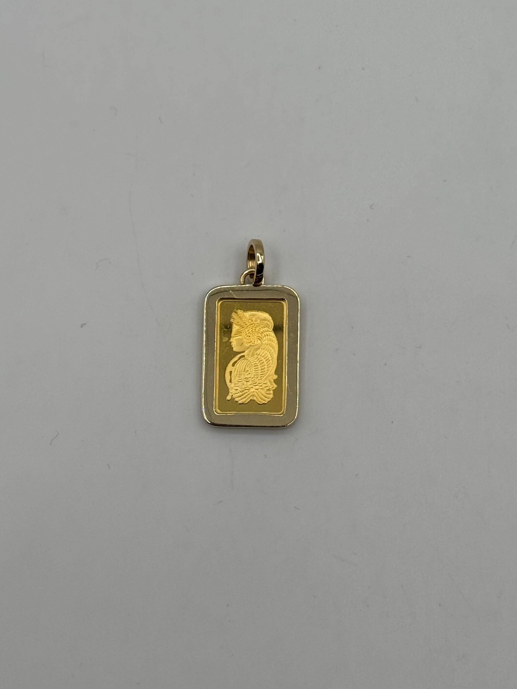 Lady Fortuna Pendant-2.5 Gram