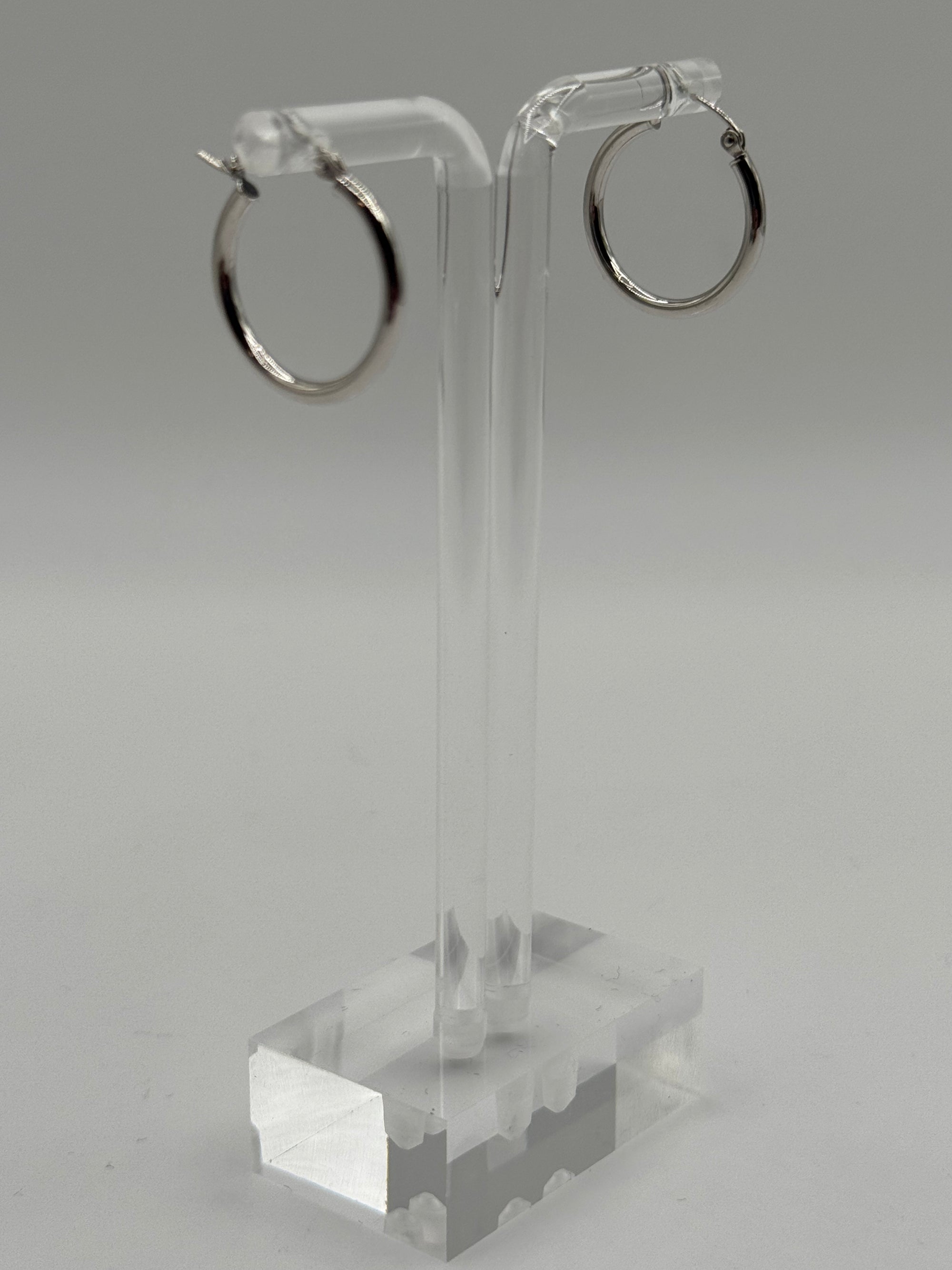 2mm Gold Hoops-3/4 inch