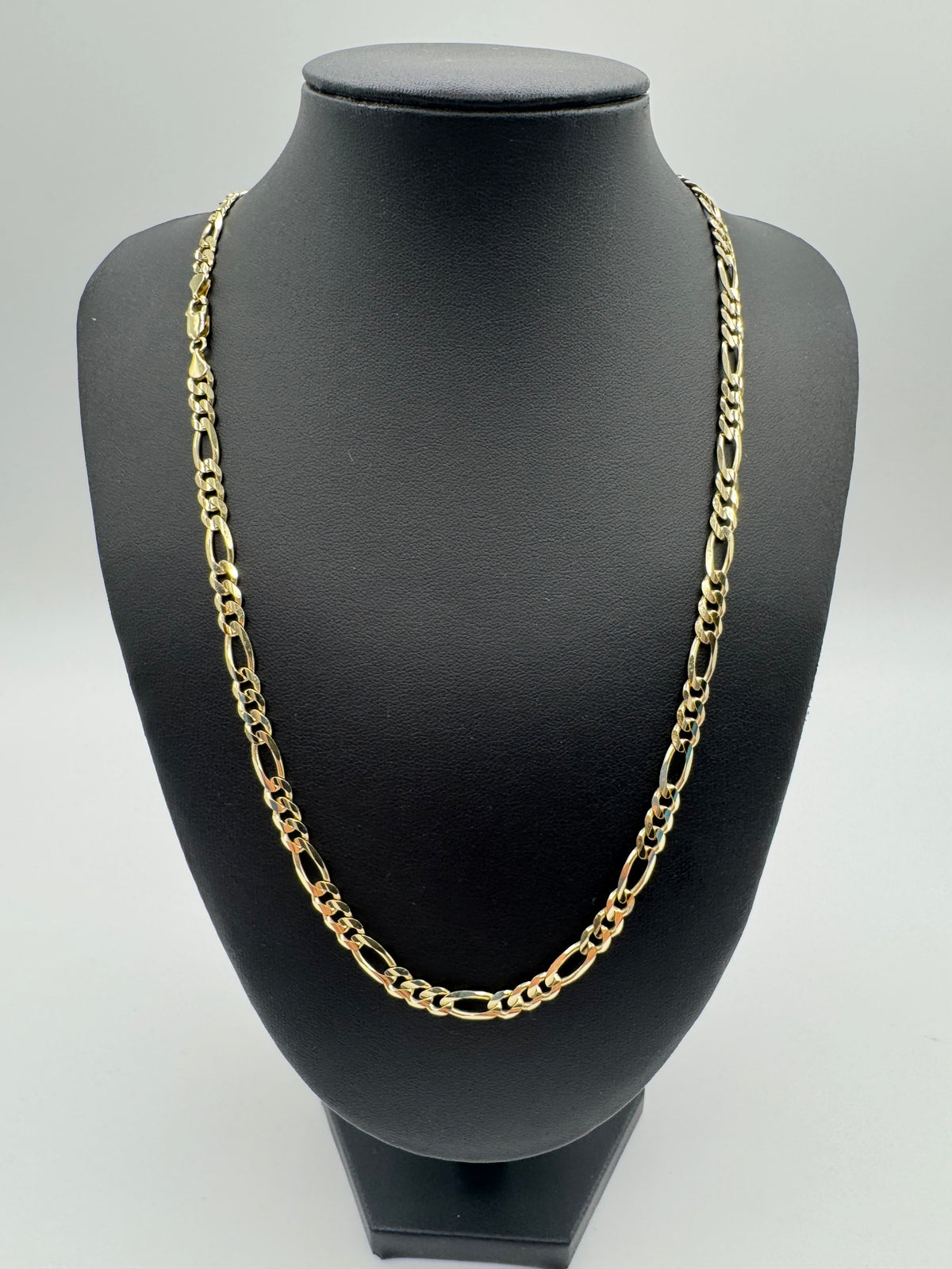 5.2mm Figaro Chain 22 inches