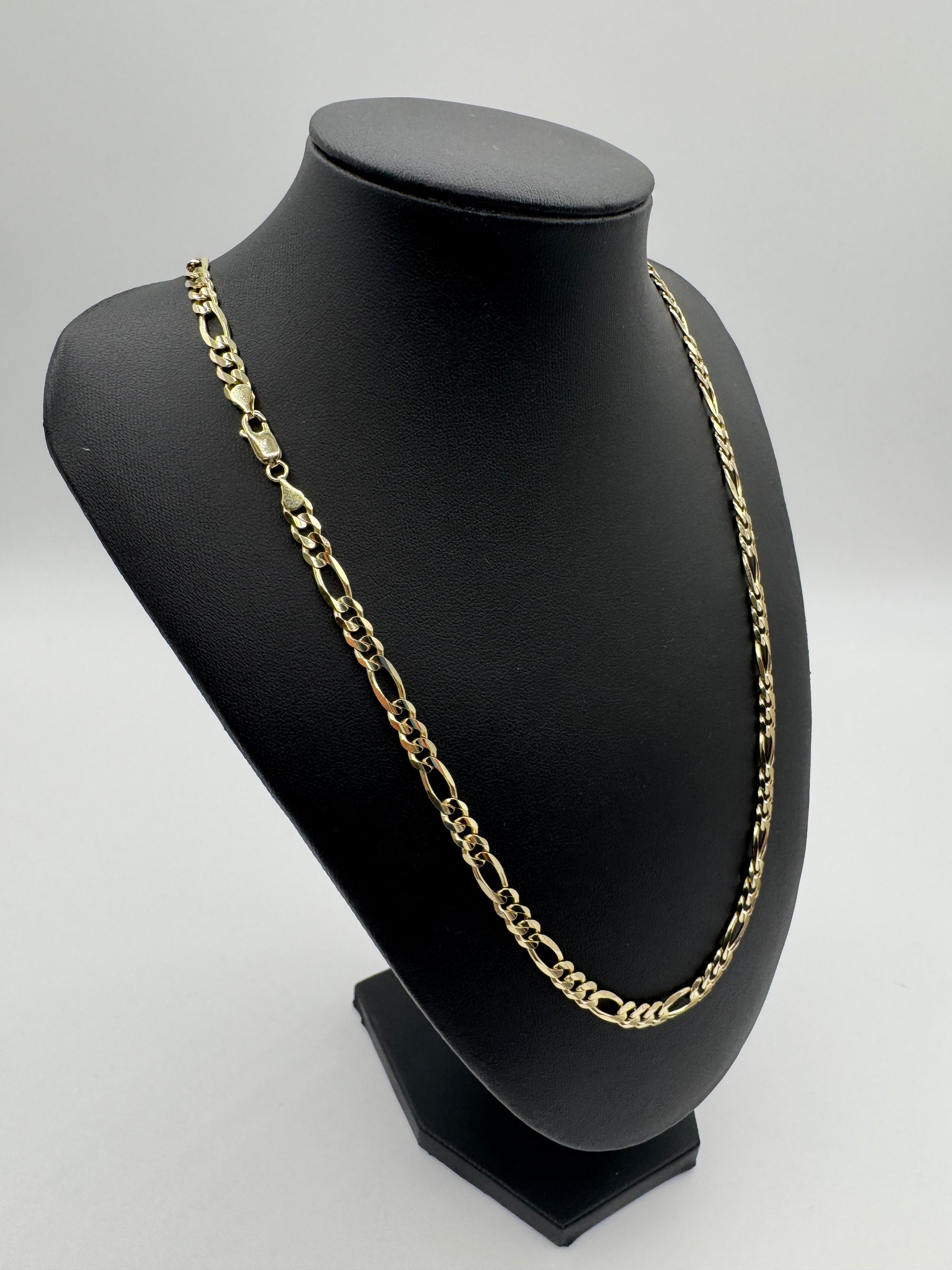 5.2mm Figaro Chain 22 inches