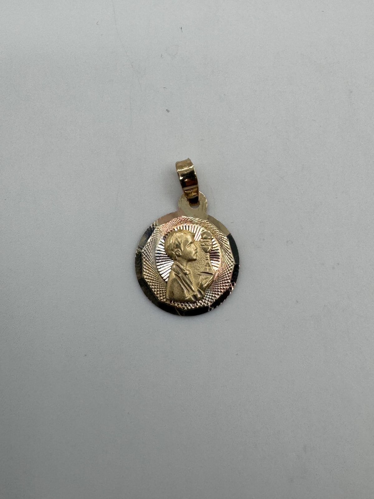 Religious Round Pendant-3/4 Inch (TRI COLOR)