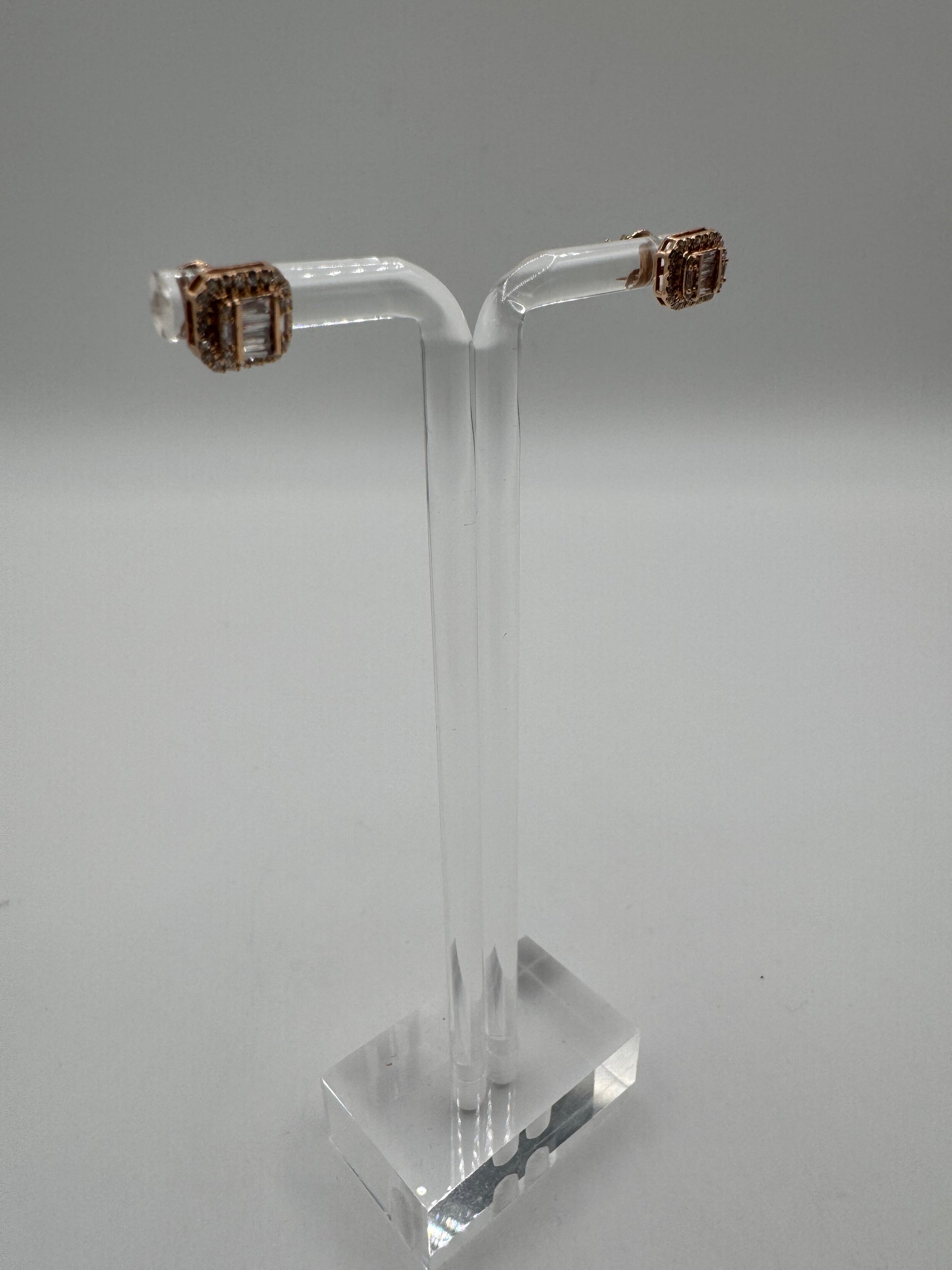 Diamond Stud Earrings-7mm