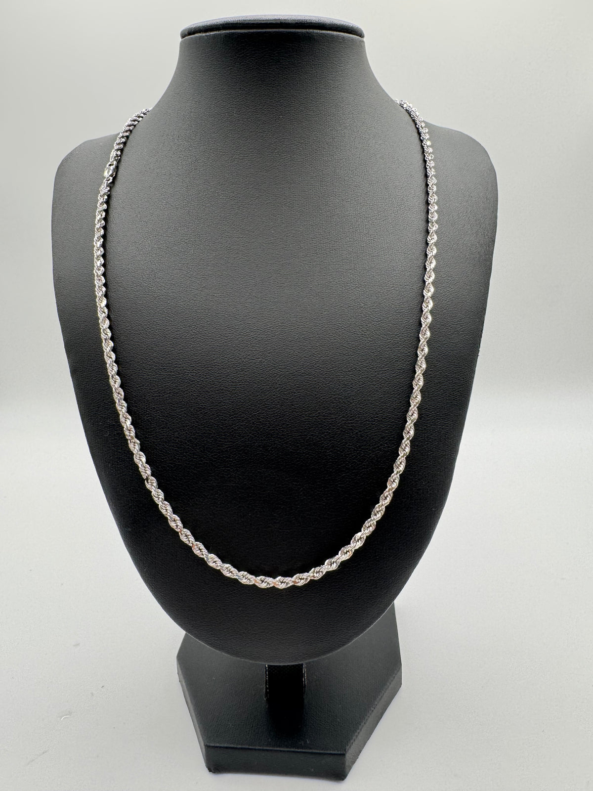 3MM Rope Chain 22 inches (DIAMOND CUT)