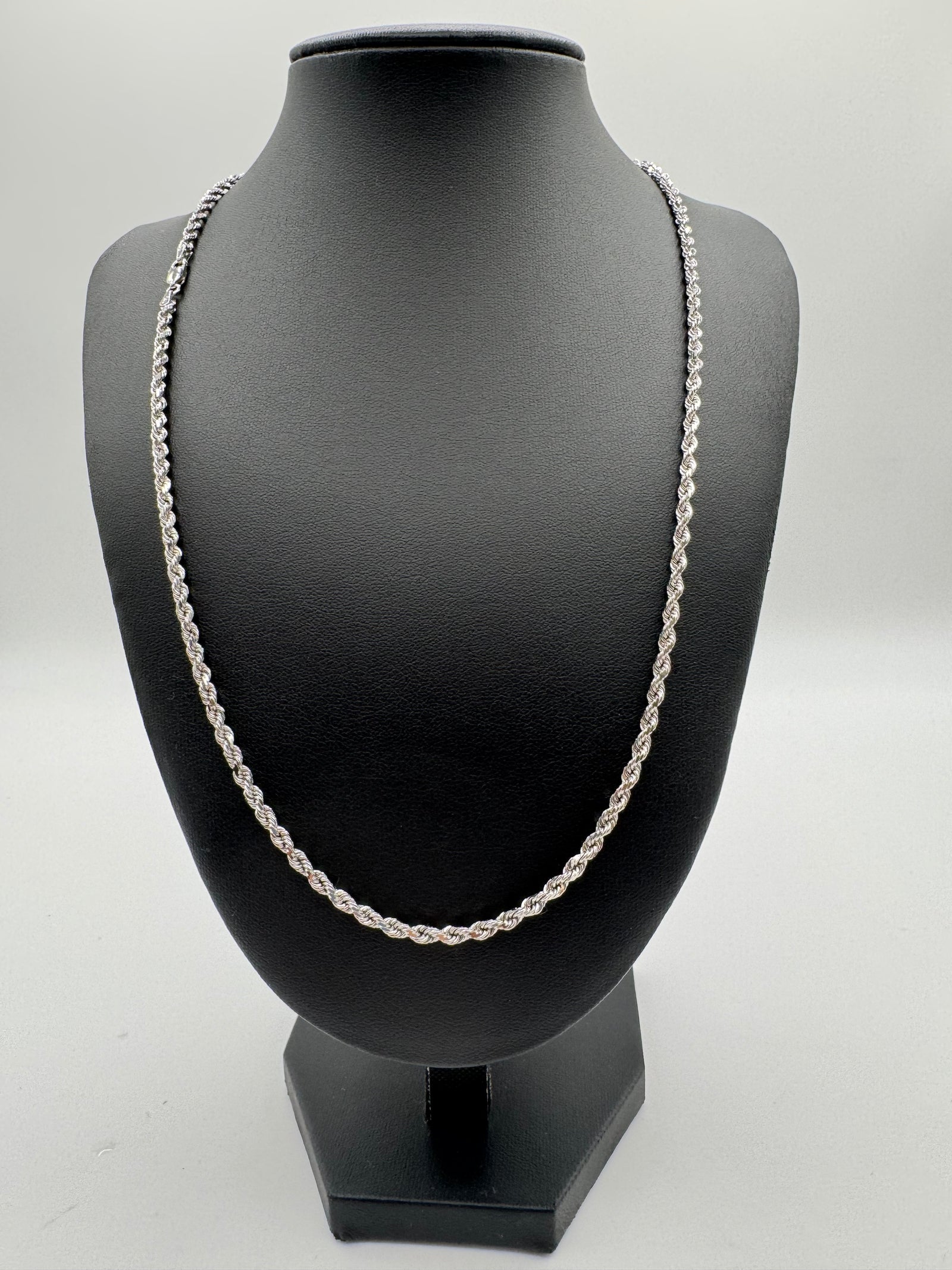 3MM Rope Chain 22 inches (DIAMOND CUT)