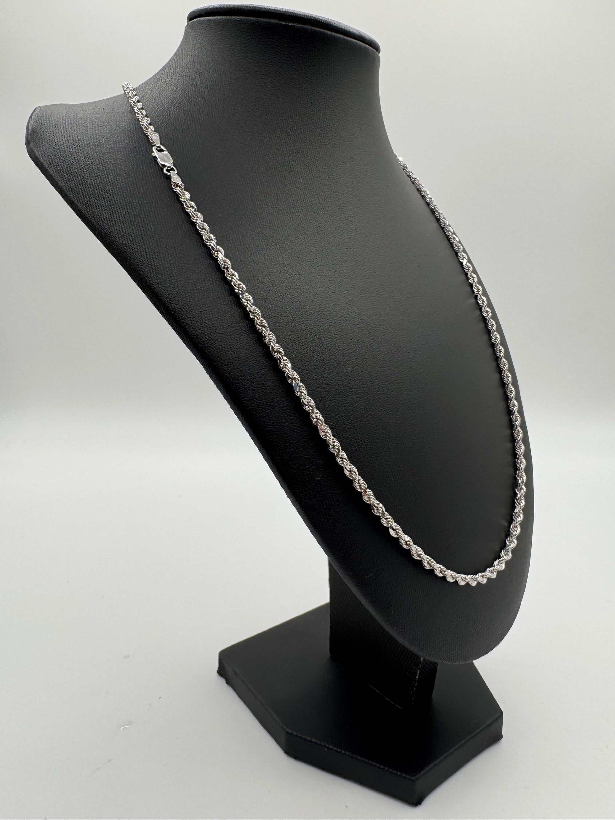 3MM Rope Chain 22 inches (DIAMOND CUT)