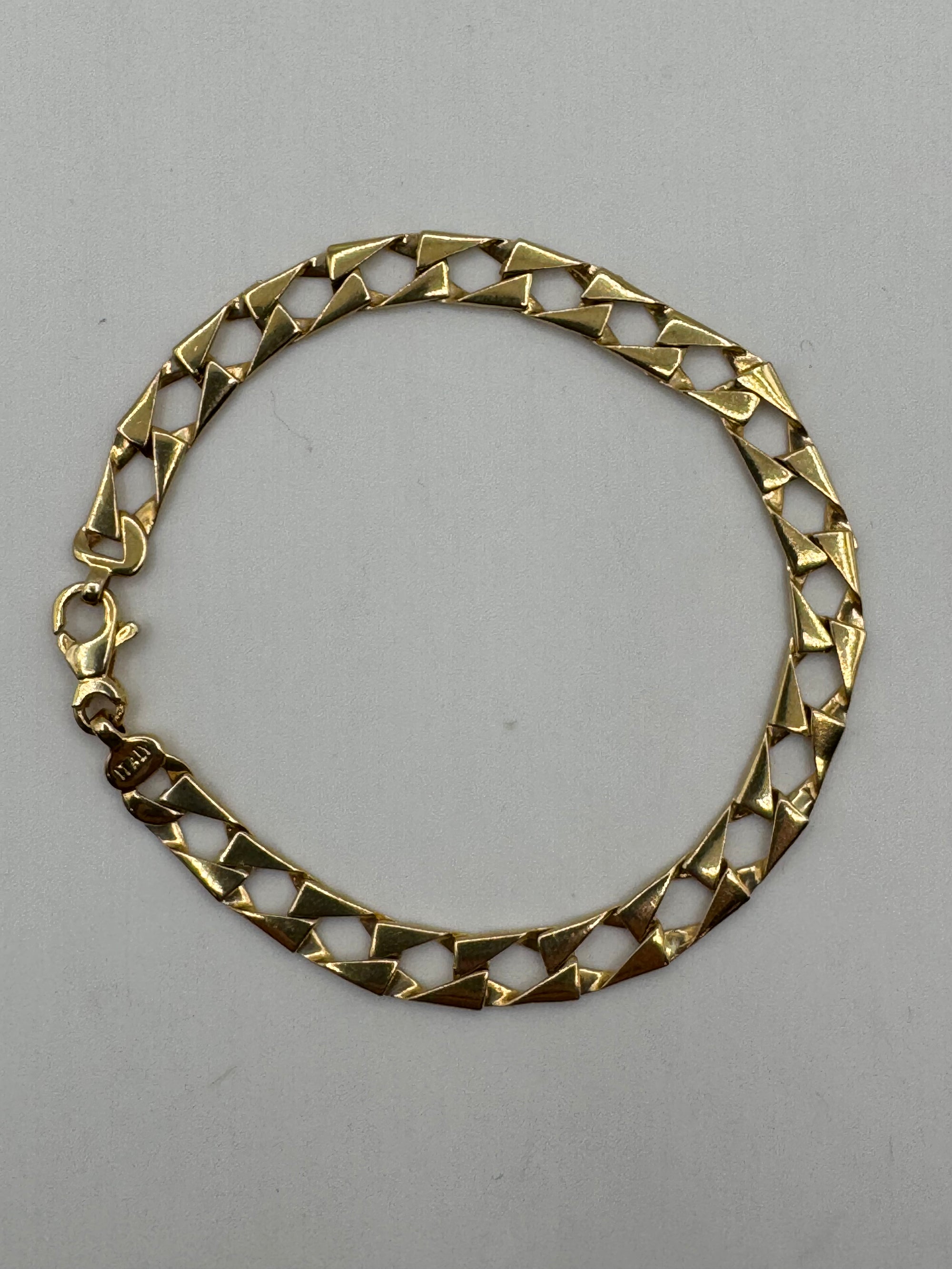 6.5mm Triangle Link Bracelet 8 inches