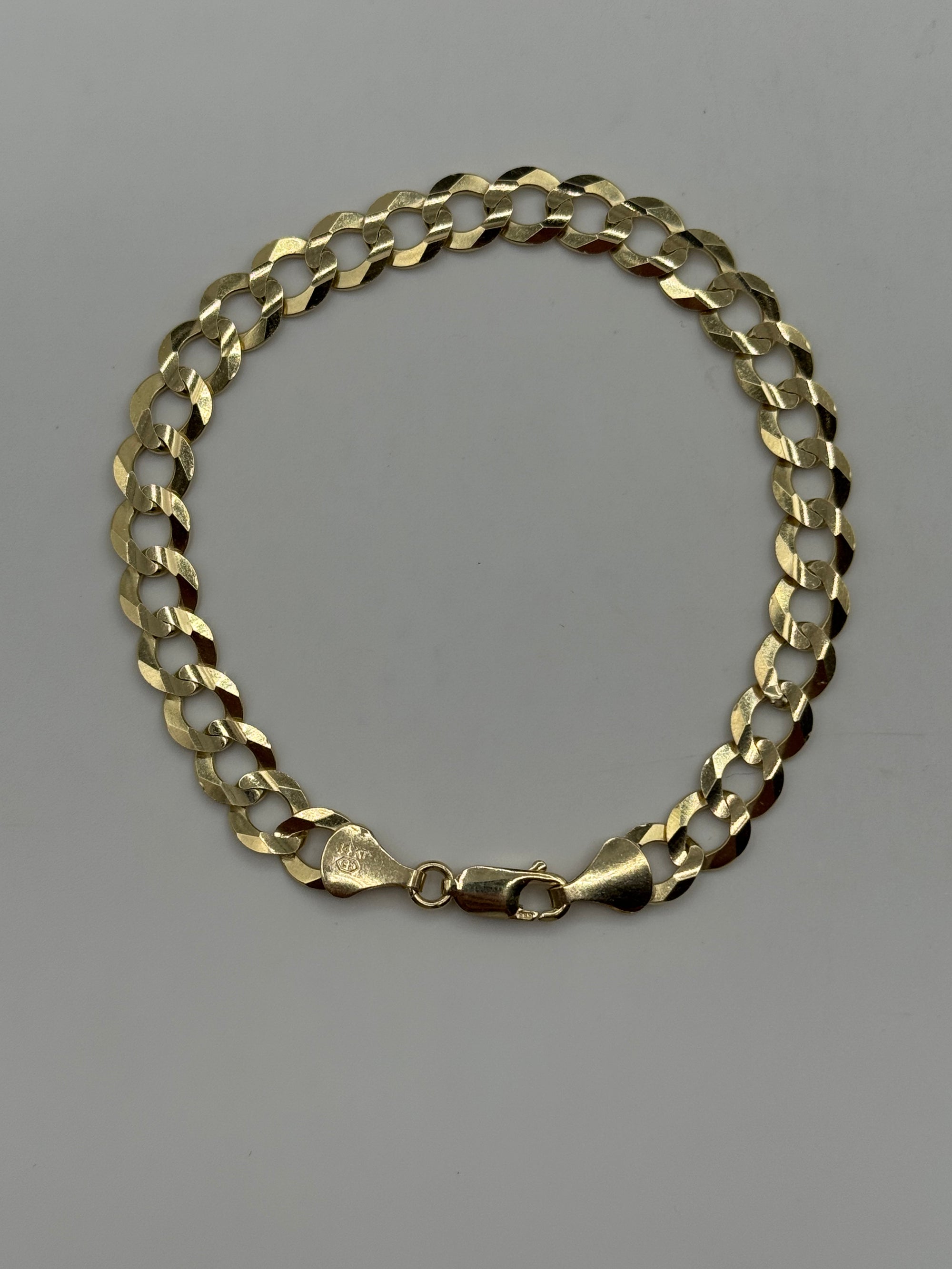 8mm Flat Curb Bracelet 9 inches