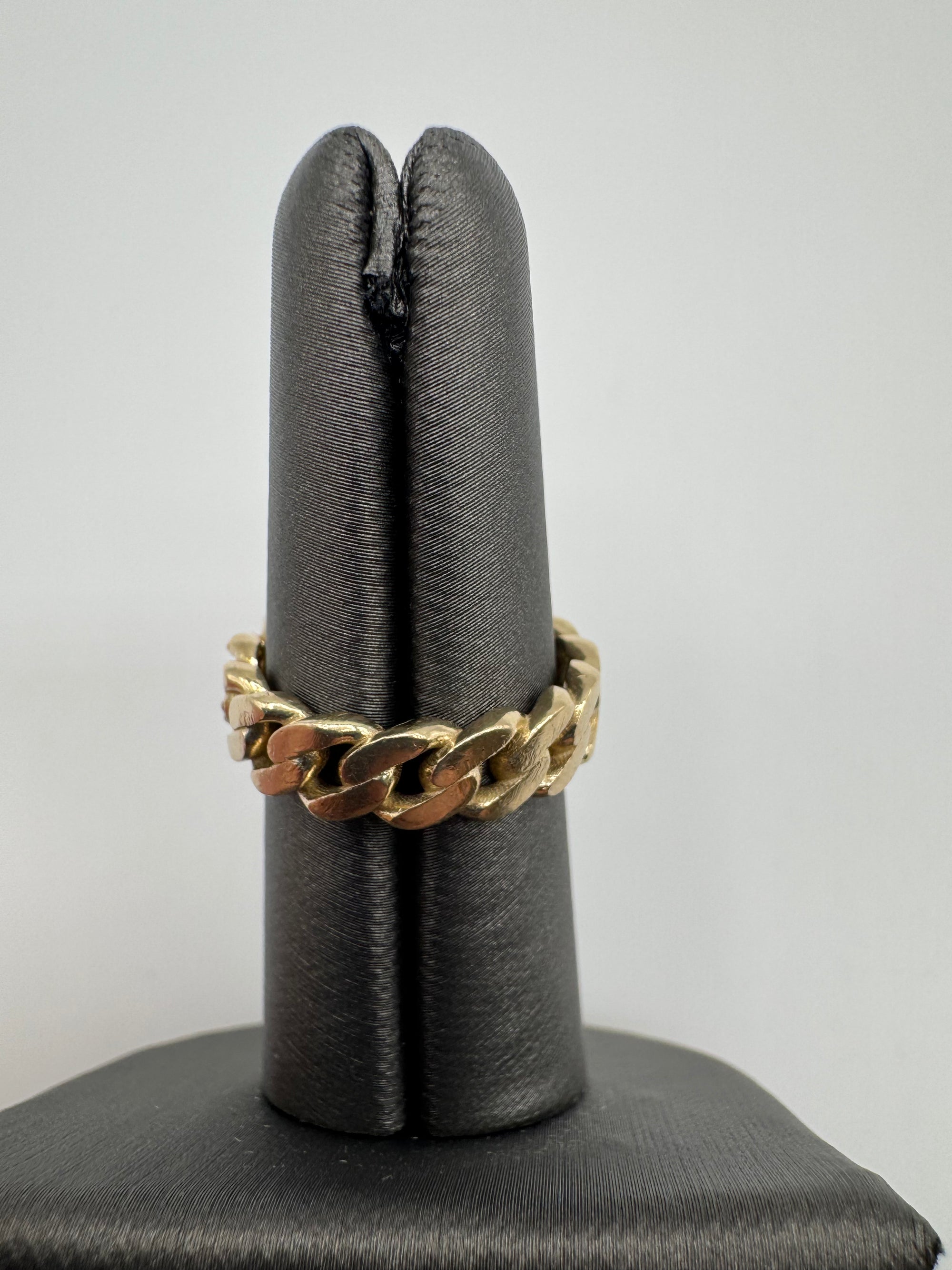 5.5MM DIAMOND CUBAN RING SIZE 6.5 (HALF WAY)