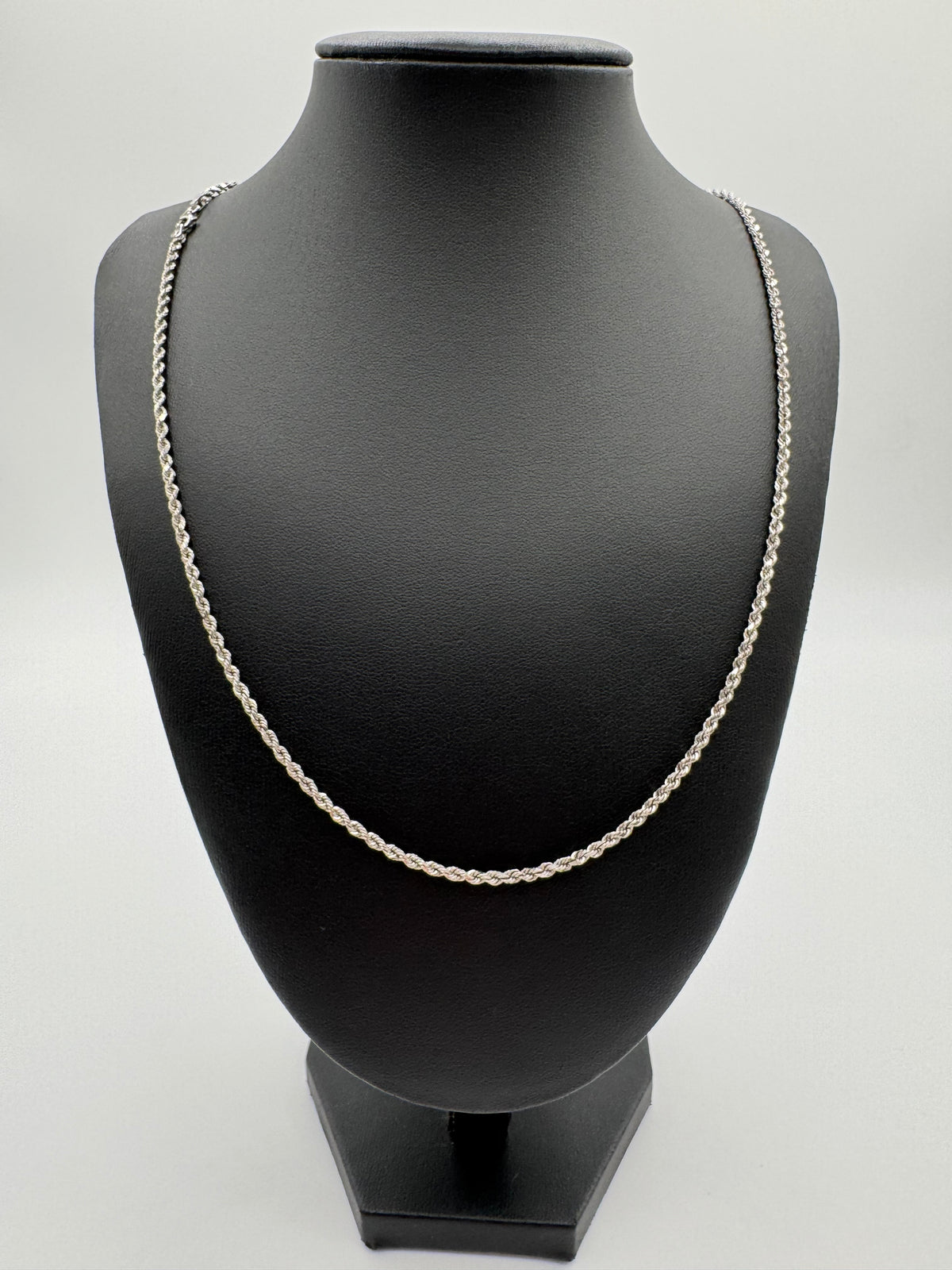 2.5mm Rope Chain 22 inches (DIAMOND CUT)