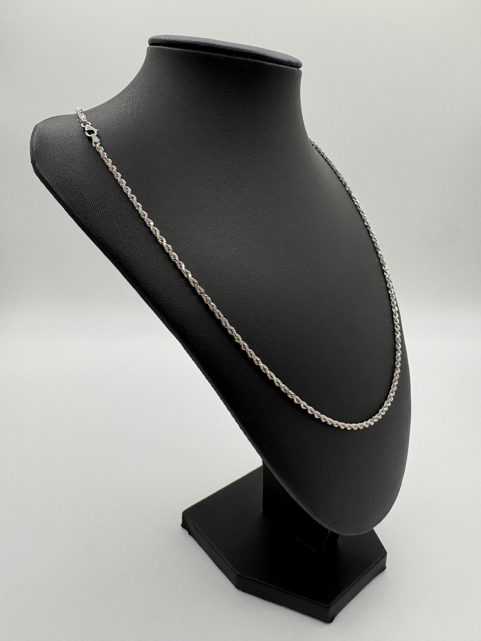 2.5mm Rope Chain 22 inches (DIAMOND CUT)