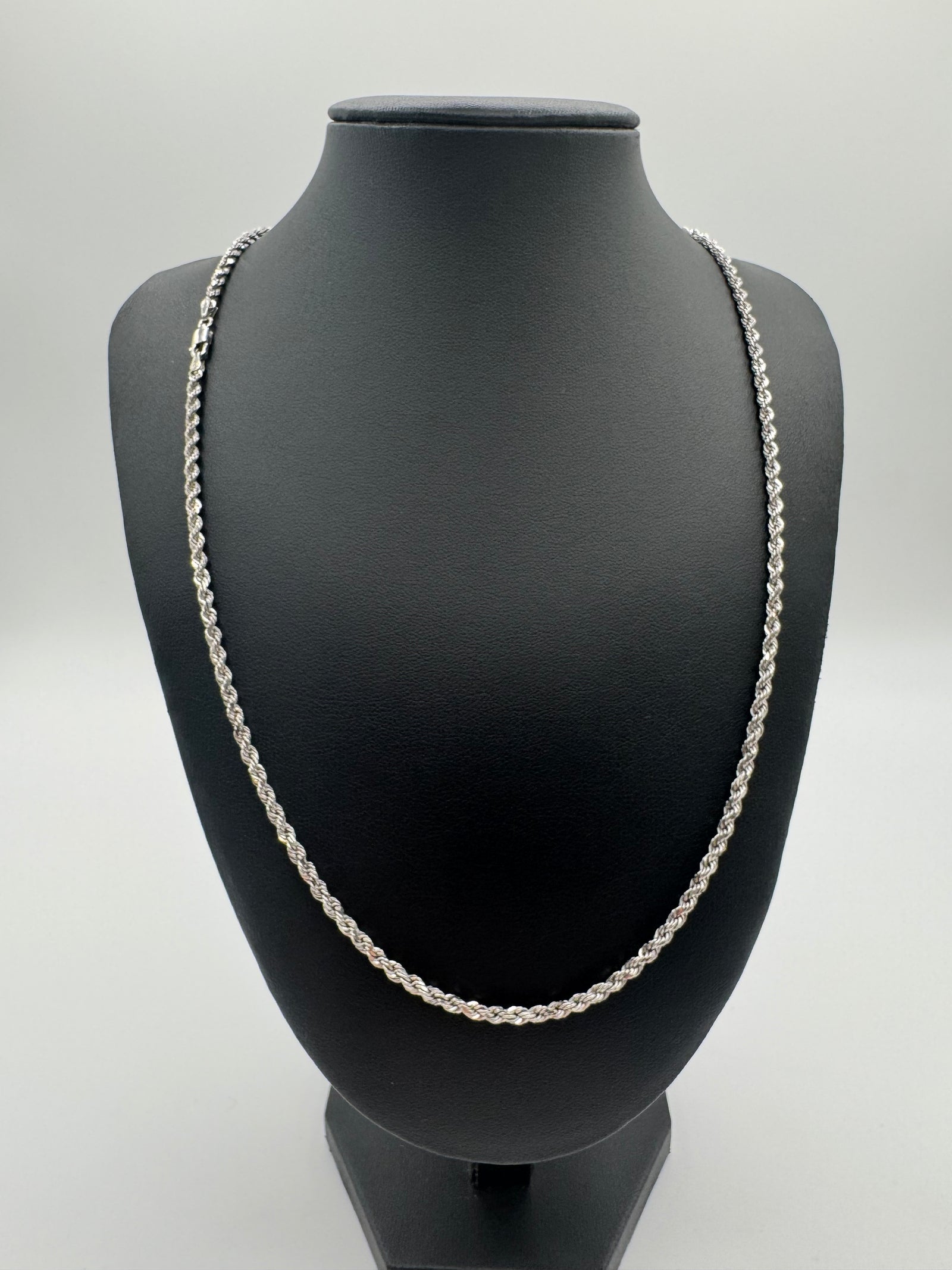3MM Rope Chain 22 inches (DIAMOND CUT)