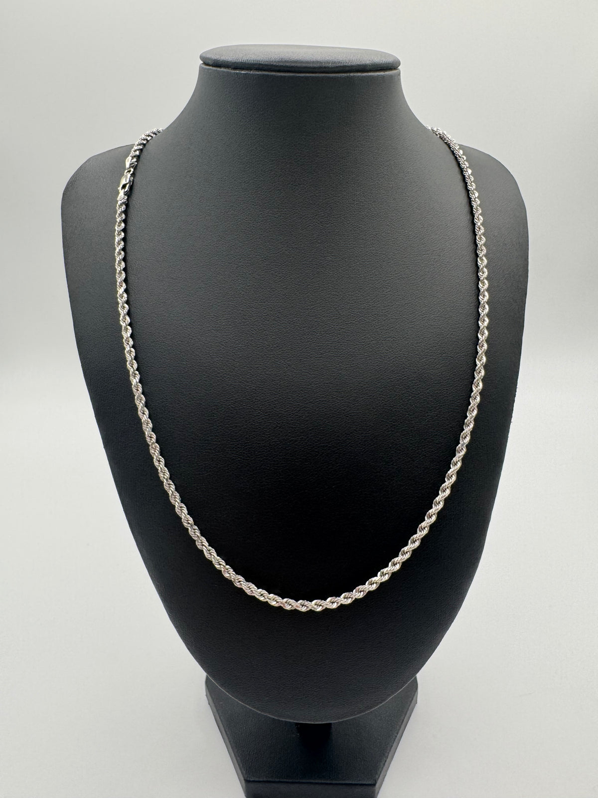 3MM Rope Chain 22 inches (DIAMOND CUT)