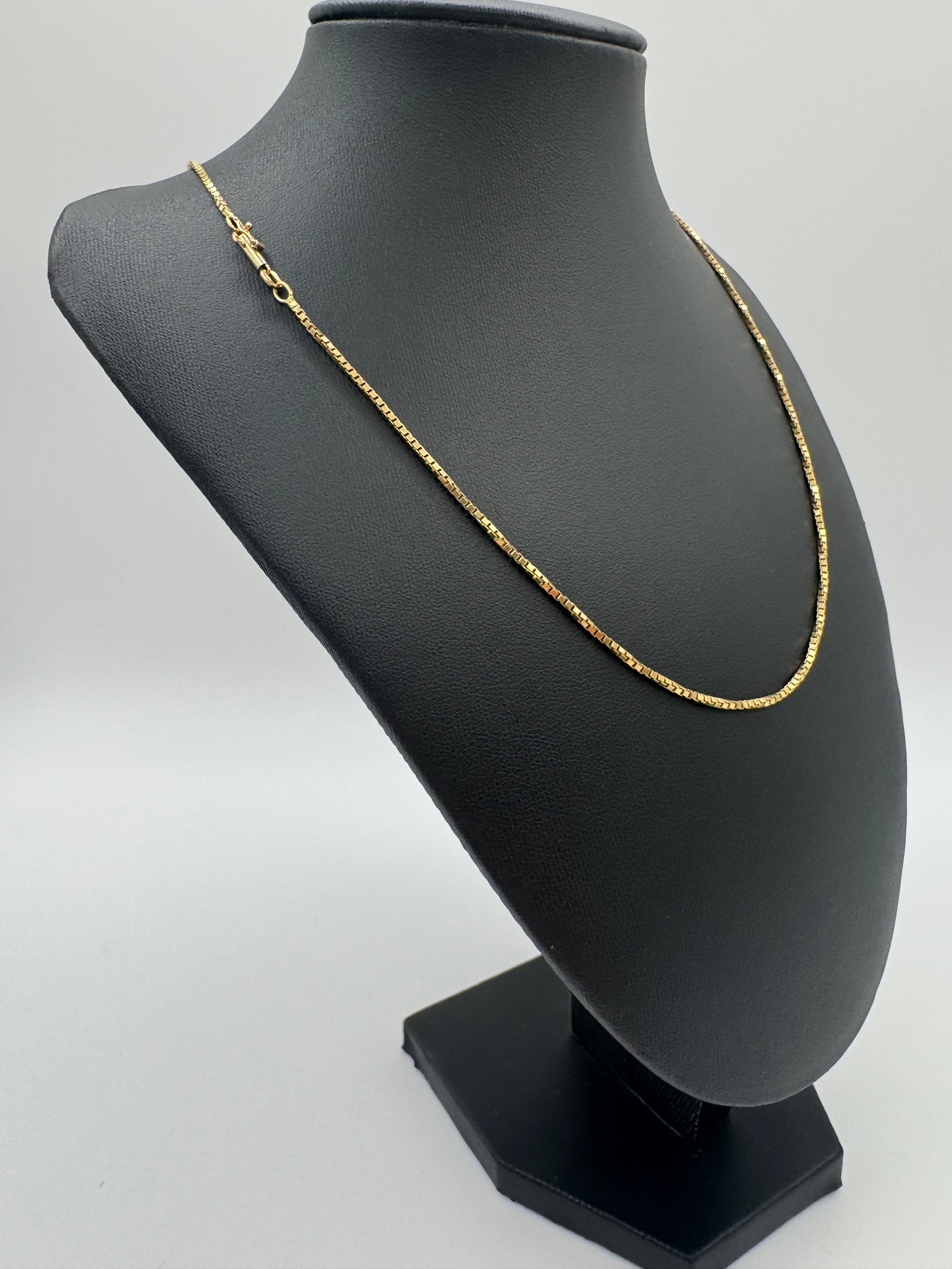 1.5mm Box Chain 21 inches (DIAMOND CUT)