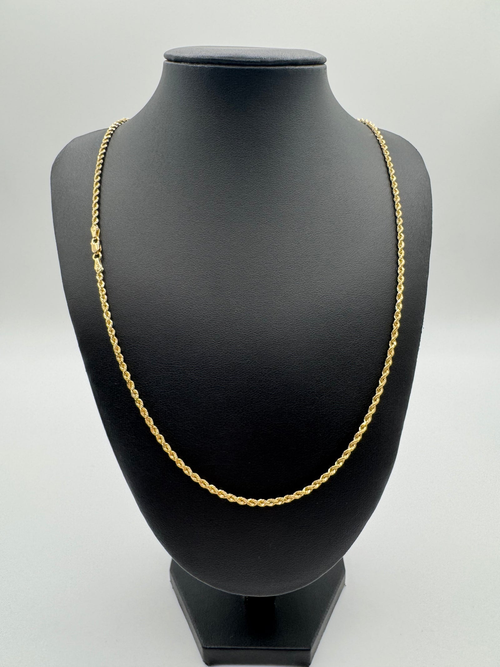 2.5mm Rope Chain 22 inches (DIAMOND CUT)