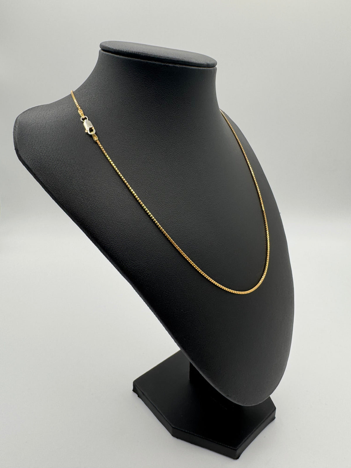 1.7MM BOX CHAIN 18.5 INCHES (22KT W/ 10KT CLASP)