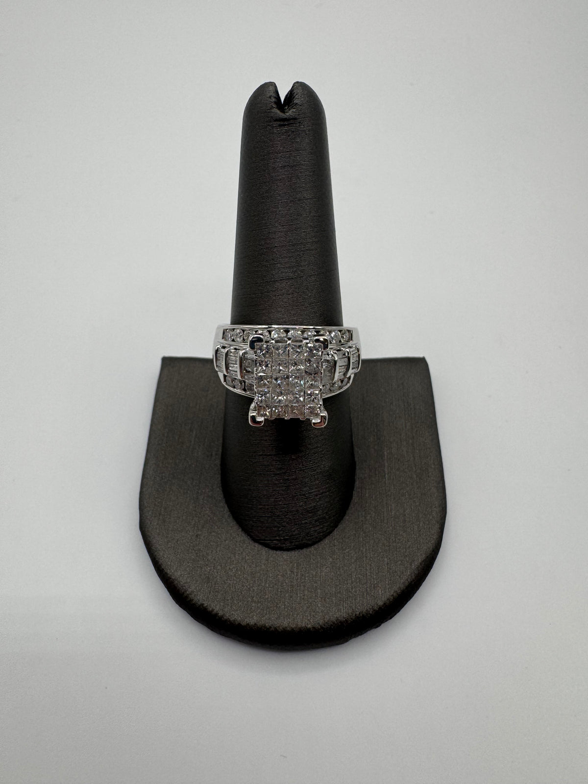 DIAMOND RING SIZE 8.5